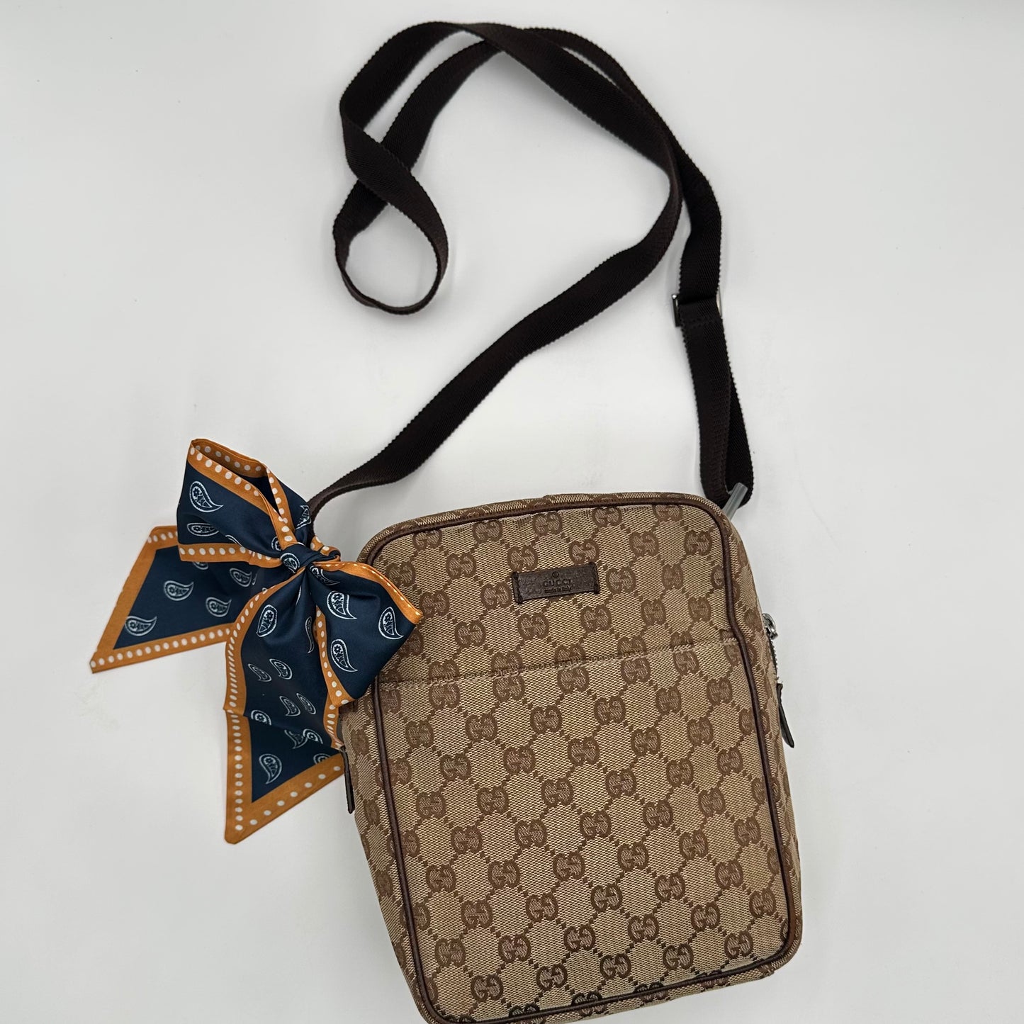 Authentic GUCCI GG Canvas Brown Messenger Crossbody