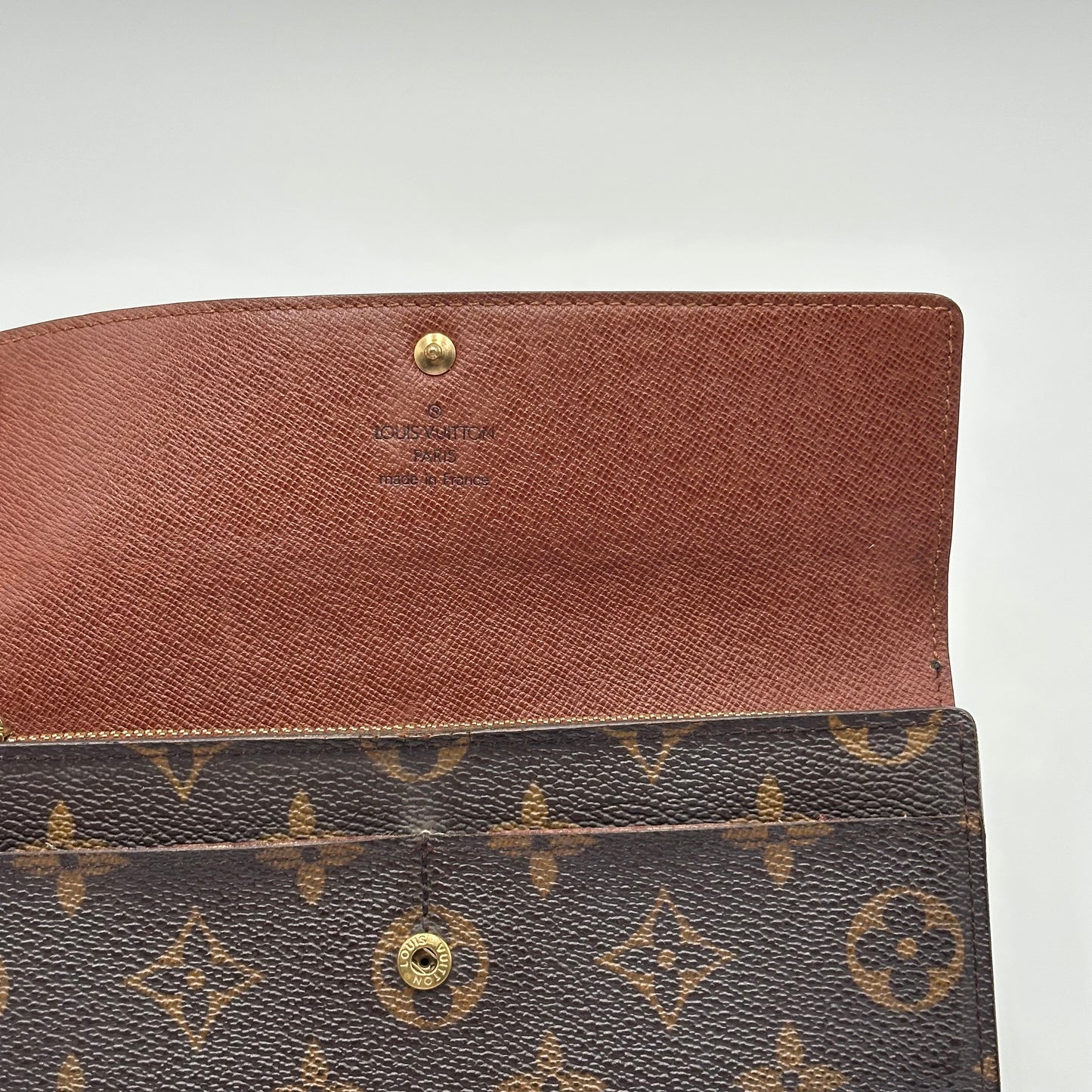 Authentic Louis Vuitton 2005 Monogram Sarah Wallet Crossbody