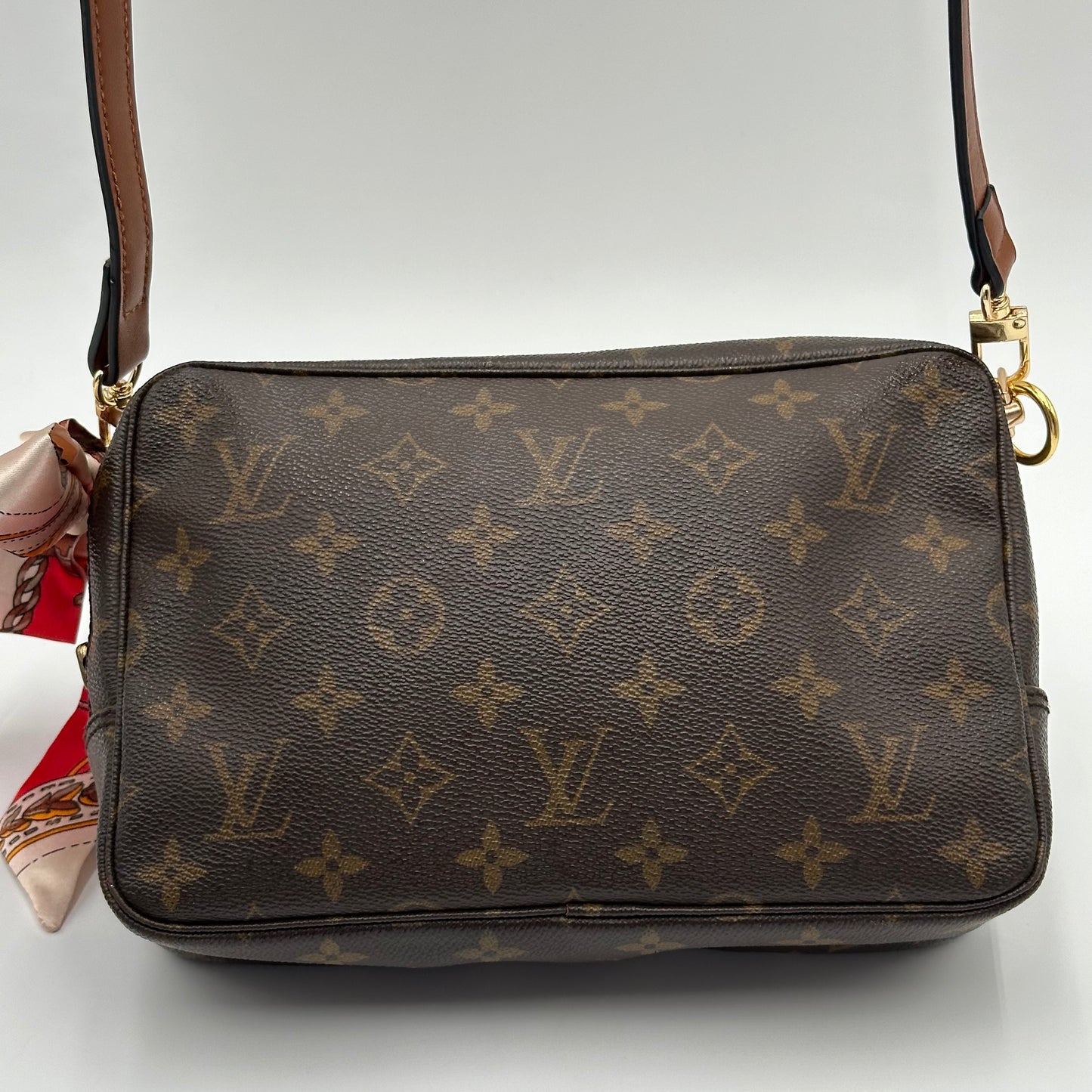 Authentic Louis Vuitton 1988 Monogram Trousse Crossbody