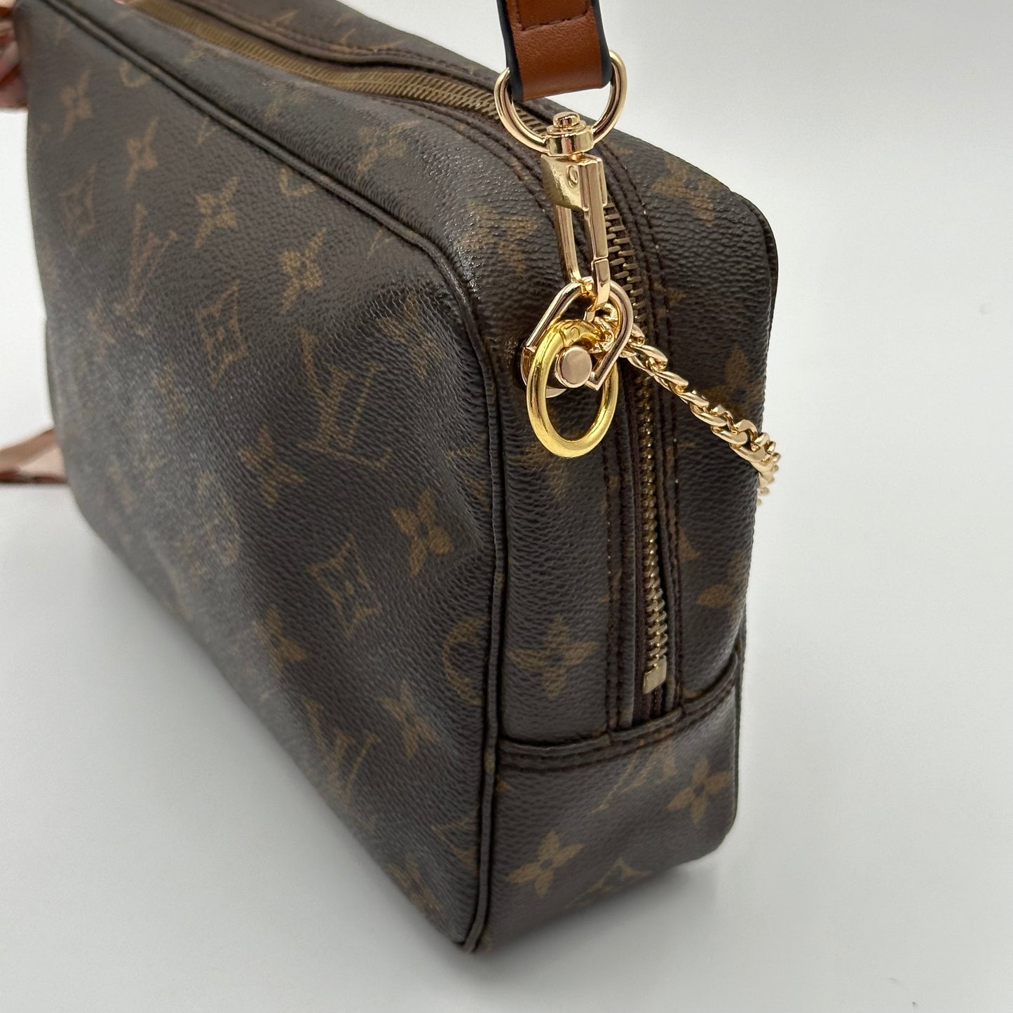 Authentic Louis Vuitton 1988 Monogram Trousse Crossbody