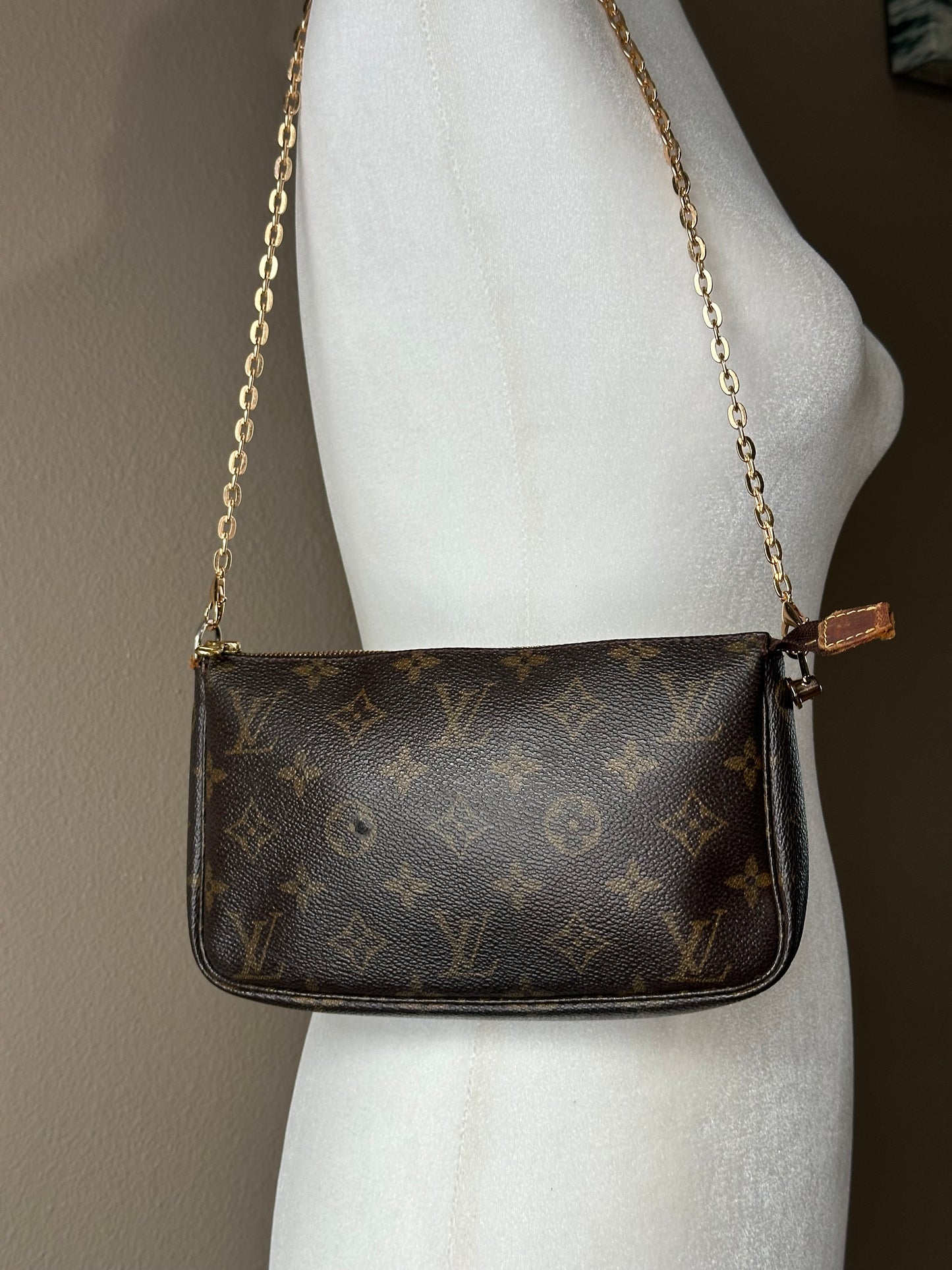 Authentic Louis Vuitton 1999 Monogram Pochette Accessoires Crossbody +1995 Mono Wallet