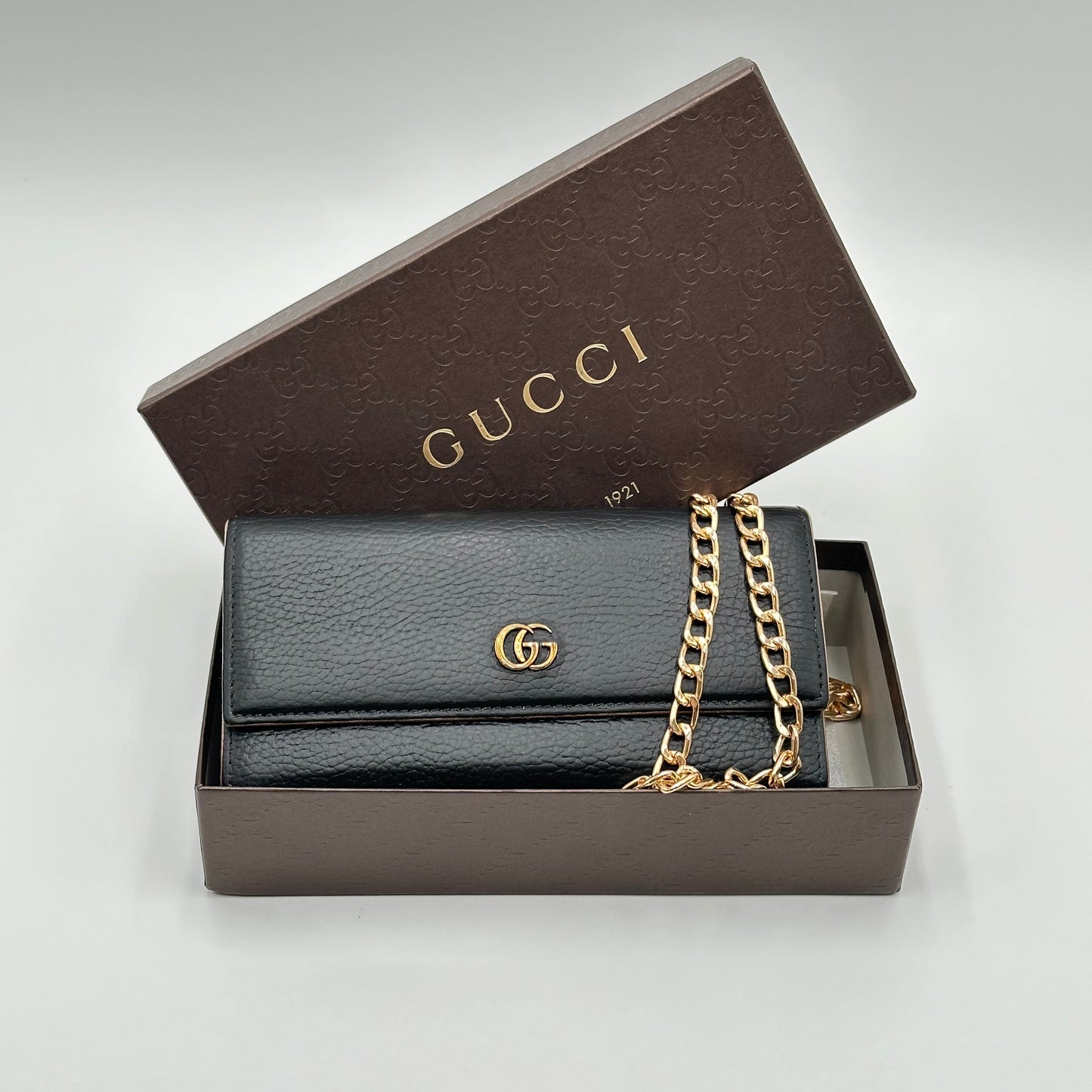 Authentic GUCCI 𝑮𝑮 𝑩𝒍𝒂𝒄𝒌 𝑴𝒂𝒓𝒎𝒐𝒏𝒕 𝑪𝒐𝒏𝒕𝒊𝒏𝒆𝒏𝒕𝒂𝒍 𝑾𝒂𝒍𝒍𝒆𝒕