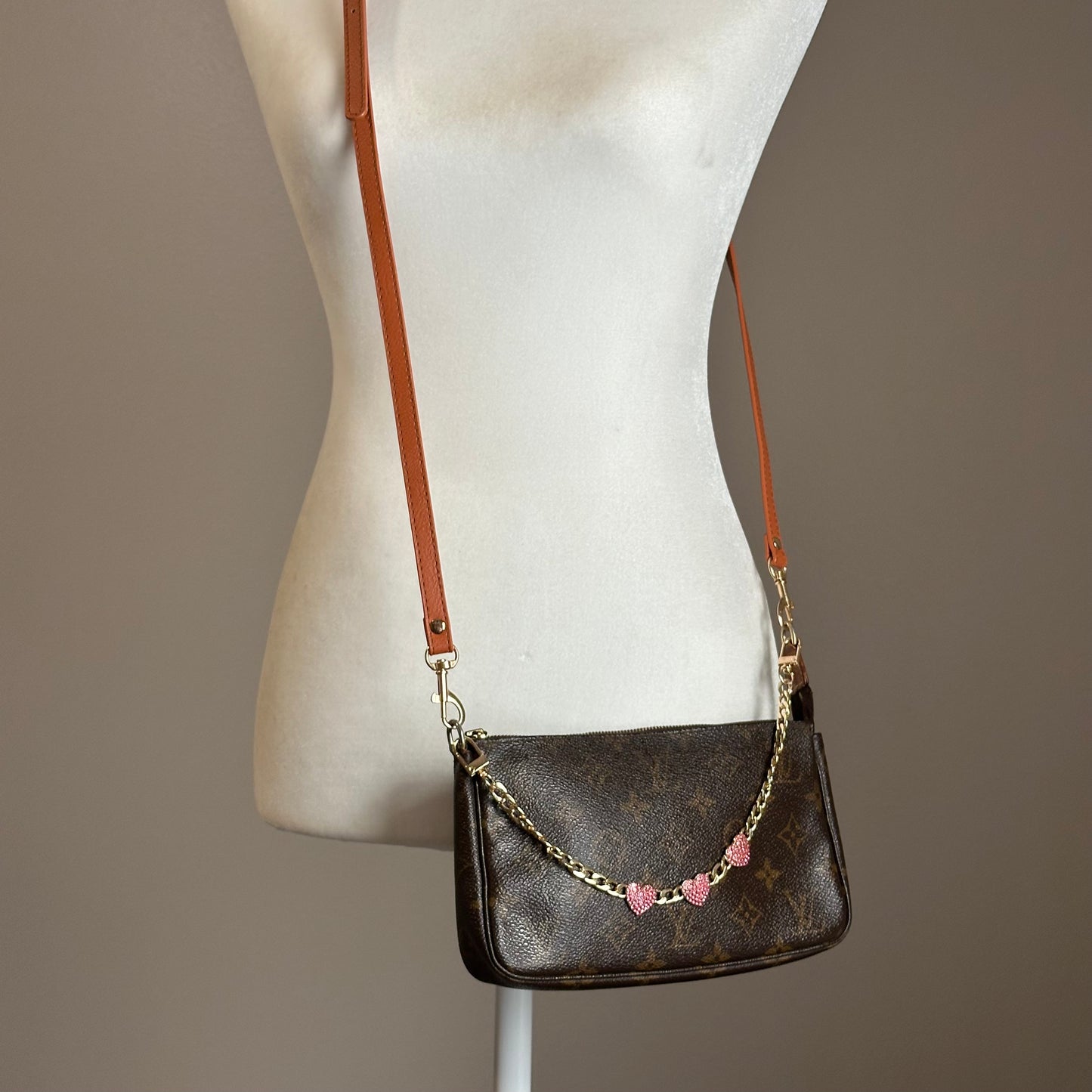 Authentic Louis Vuitton 2000 Monogram Pochette Accessoires Crossbody