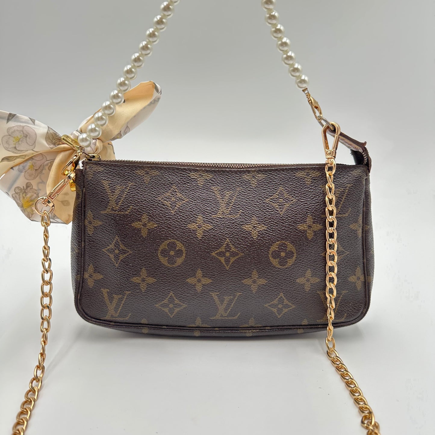 Authentic Louis Vuitton 1993 Monogram Pochette Accessoires Crossbody