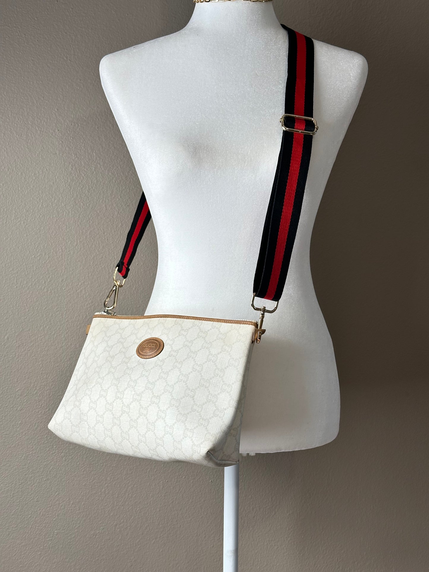 Authentic GUCCI GG Canvas White Pouch Crossbody