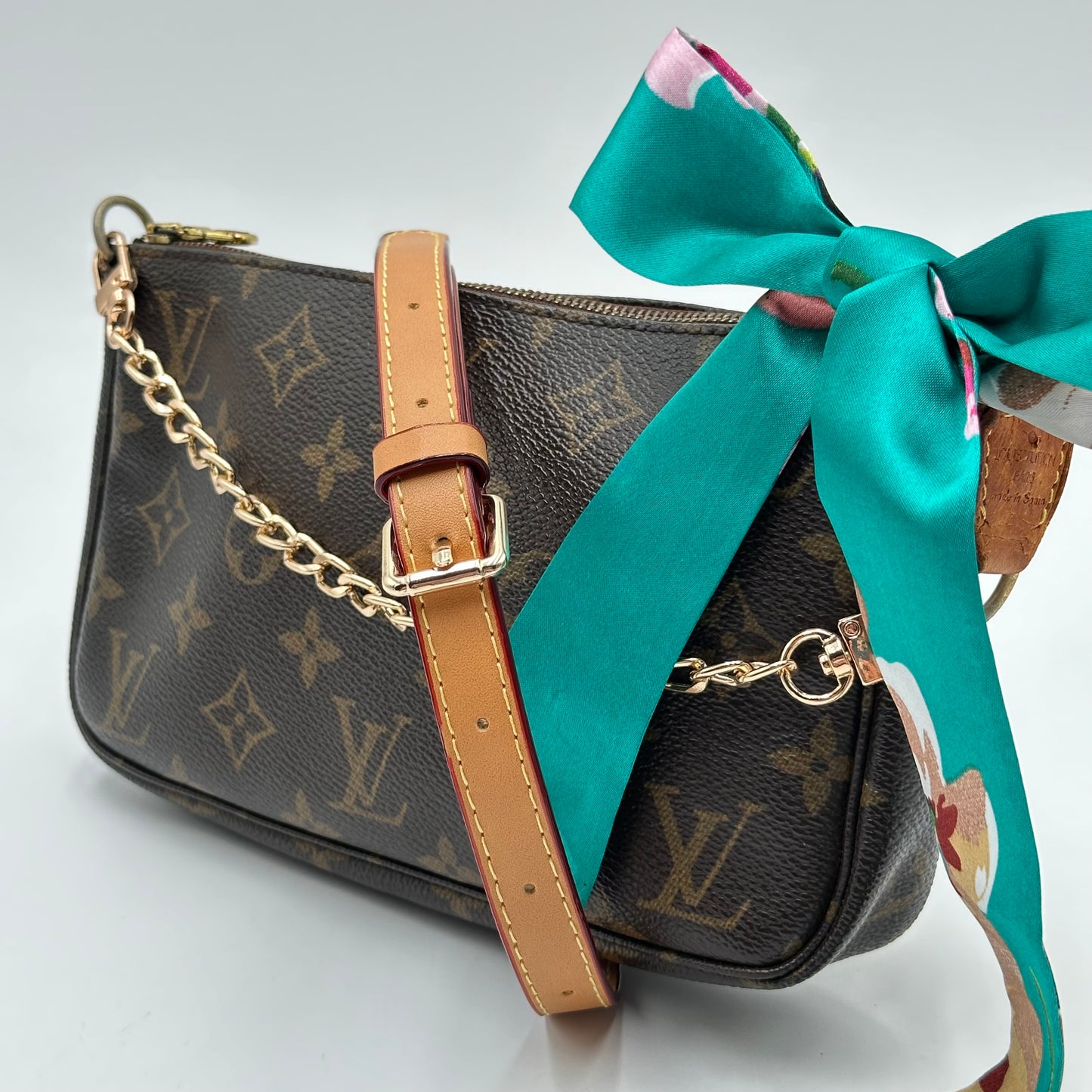 Authentic Louis Vuitton 2004 Monogram Pochette Accessoires Crossbody