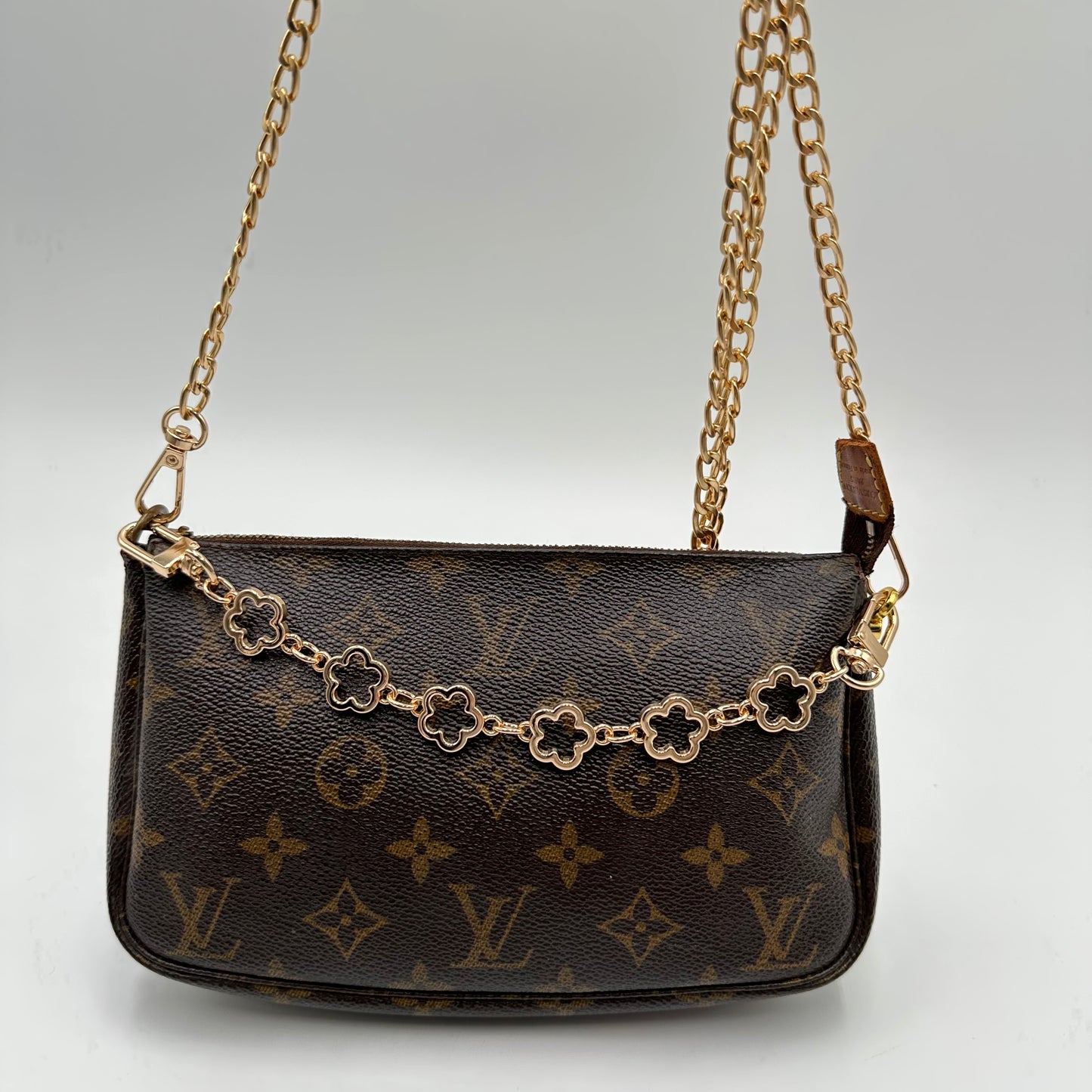 Authentic Louis Vuitton 2000 Monogram Pochette Accessoires Crossbody