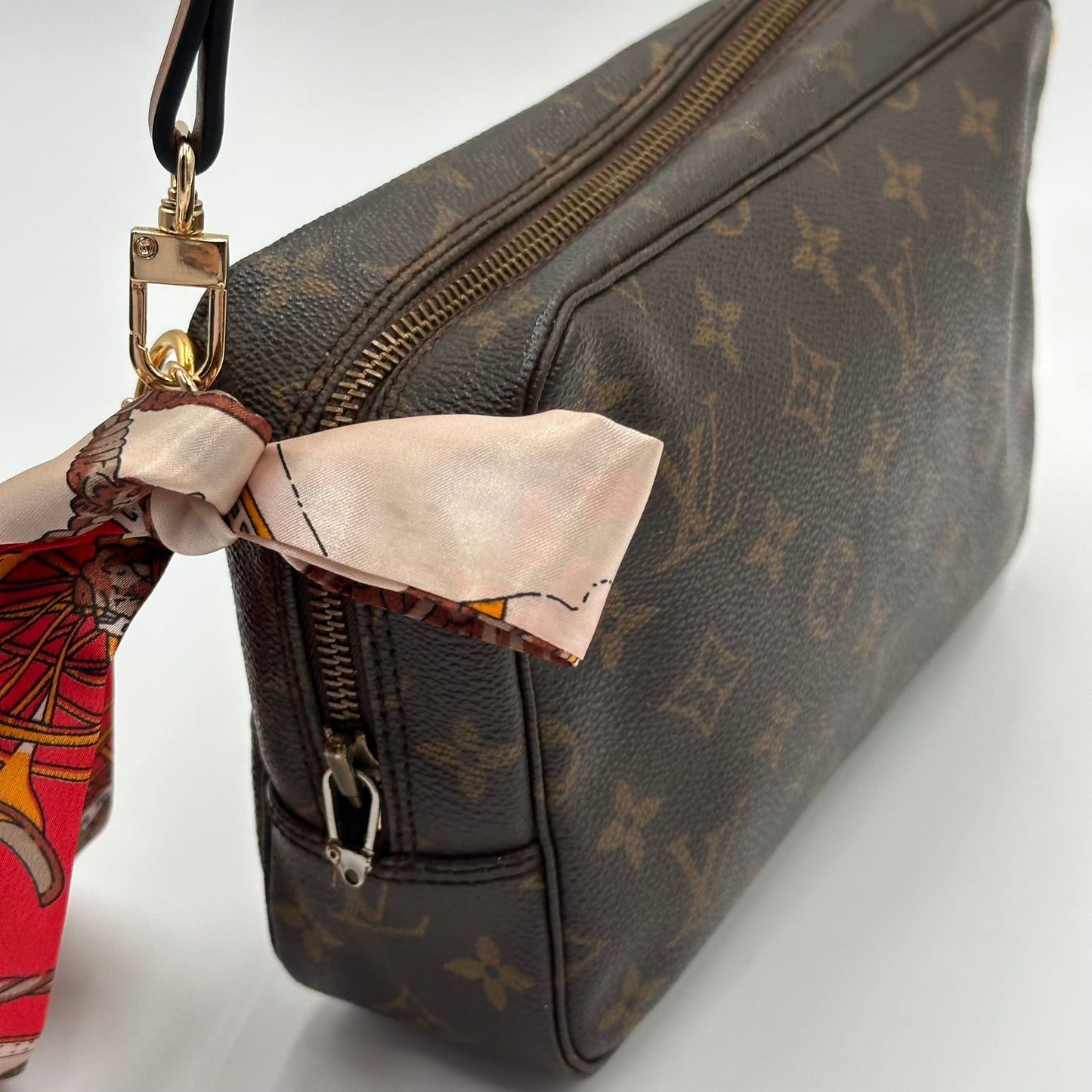 Authentic Louis Vuitton 1988 Monogram Trousse Crossbody