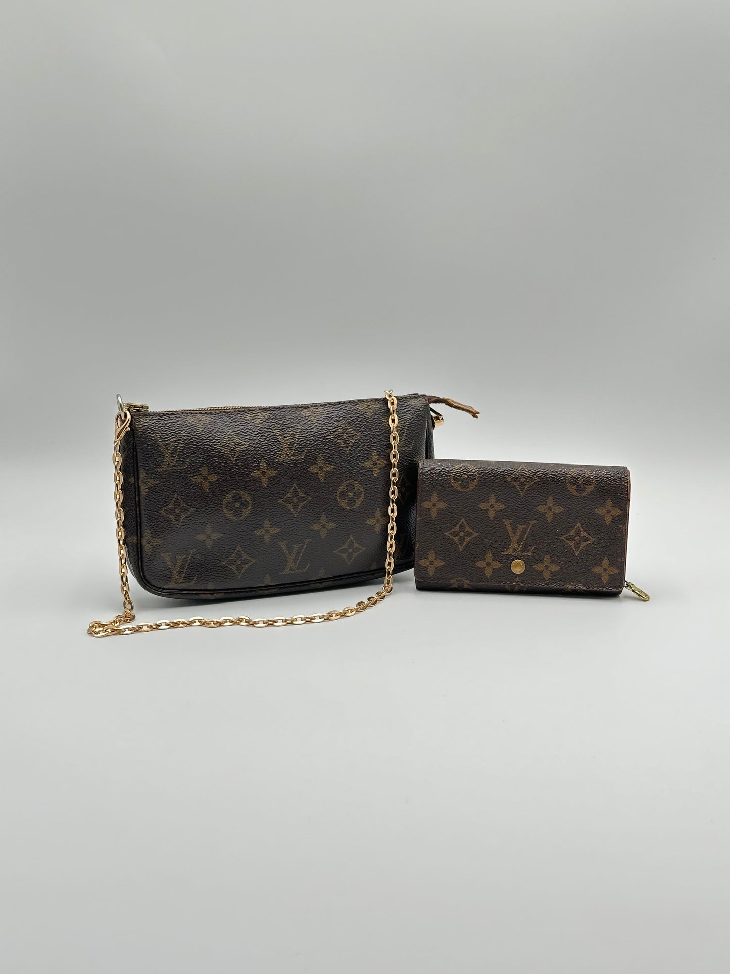 Authentic Louis Vuitton 1999 Monogram Pochette Accessoires Crossbody +1995 Mono Wallet