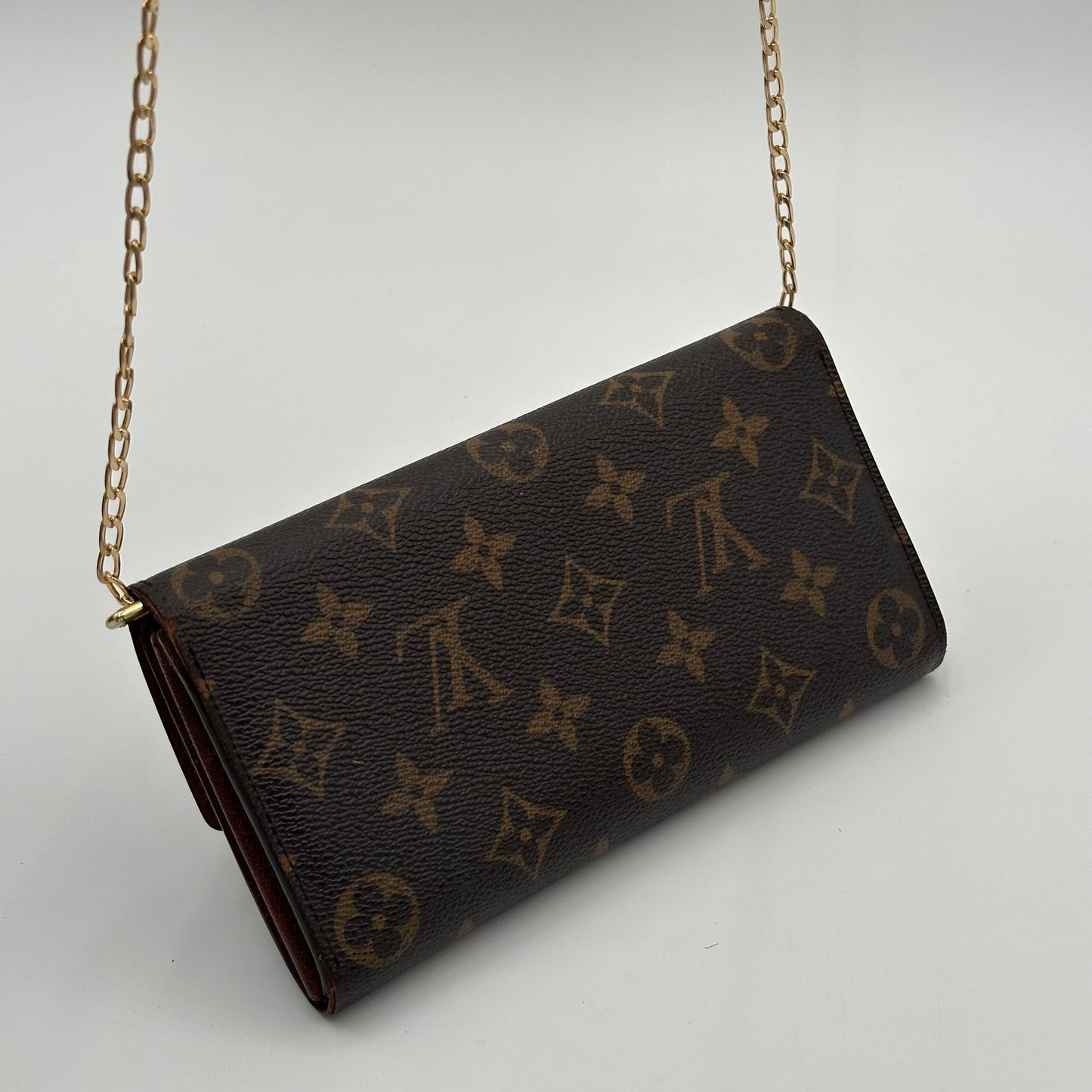 Authentic Louis Vuitton 2005 Monogram Sarah Wallet Crossbody