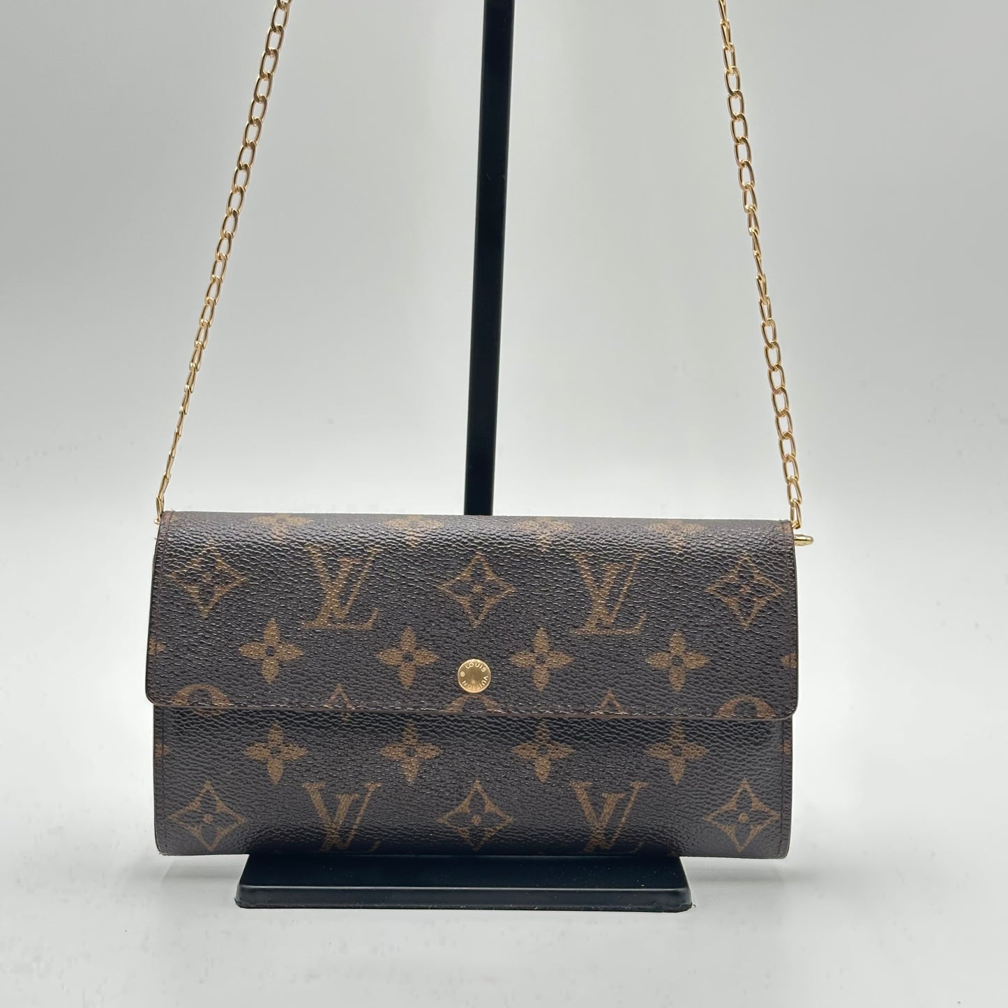 Authentic Louis Vuitton 2005 Monogram Sarah Wallet Crossbody