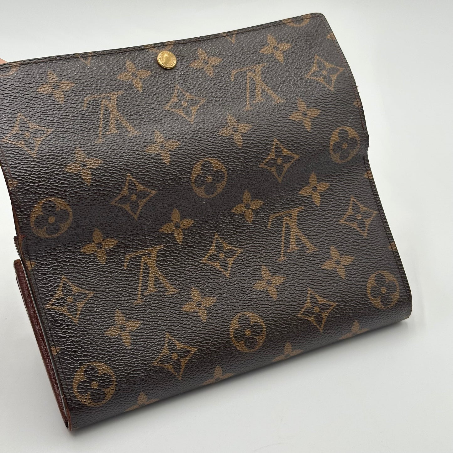 Authentic Louis Vuitton 2005 Monogram Sarah Wallet Crossbody