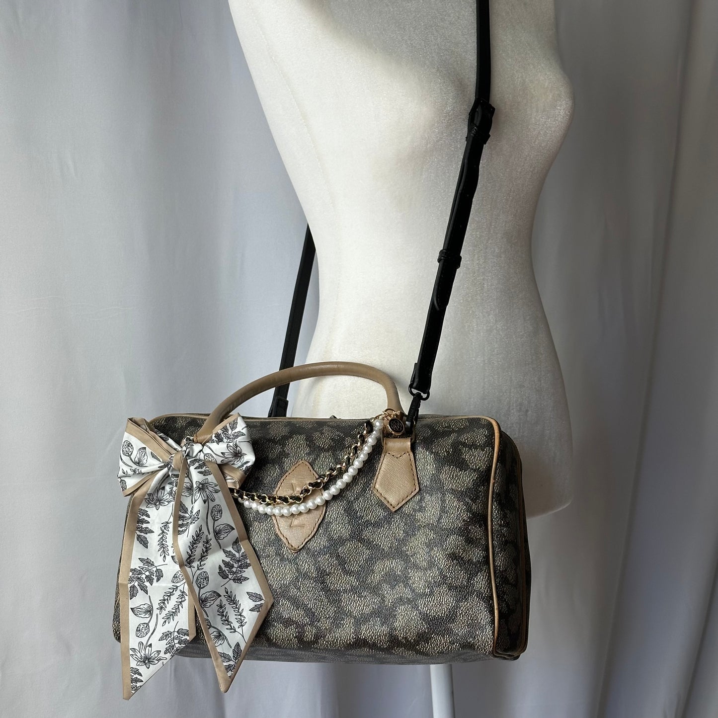 Authentic YSL Vintage Giraffe Print Boston Tote