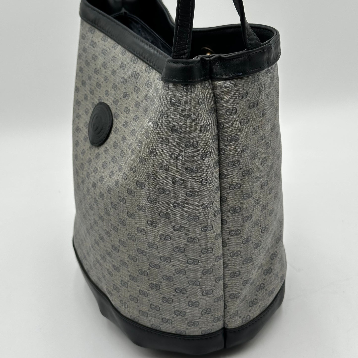 Authentic GUCCI Supreme Vintage GG Bucket Crossbody