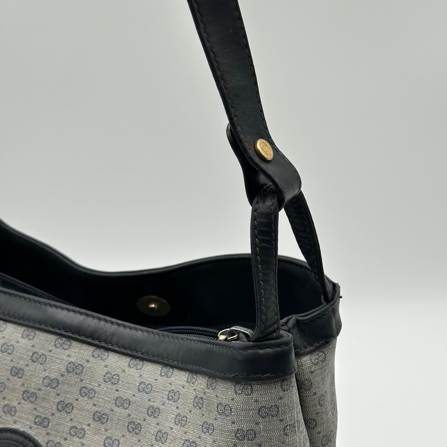 Authentic GUCCI Supreme Vintage GG Bucket Crossbody