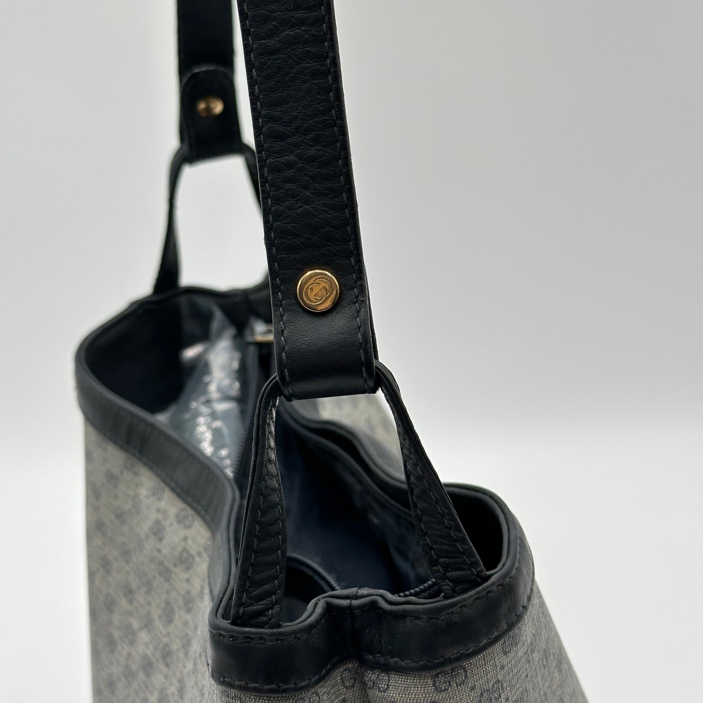Authentic GUCCI Supreme Vintage GG Bucket Crossbody
