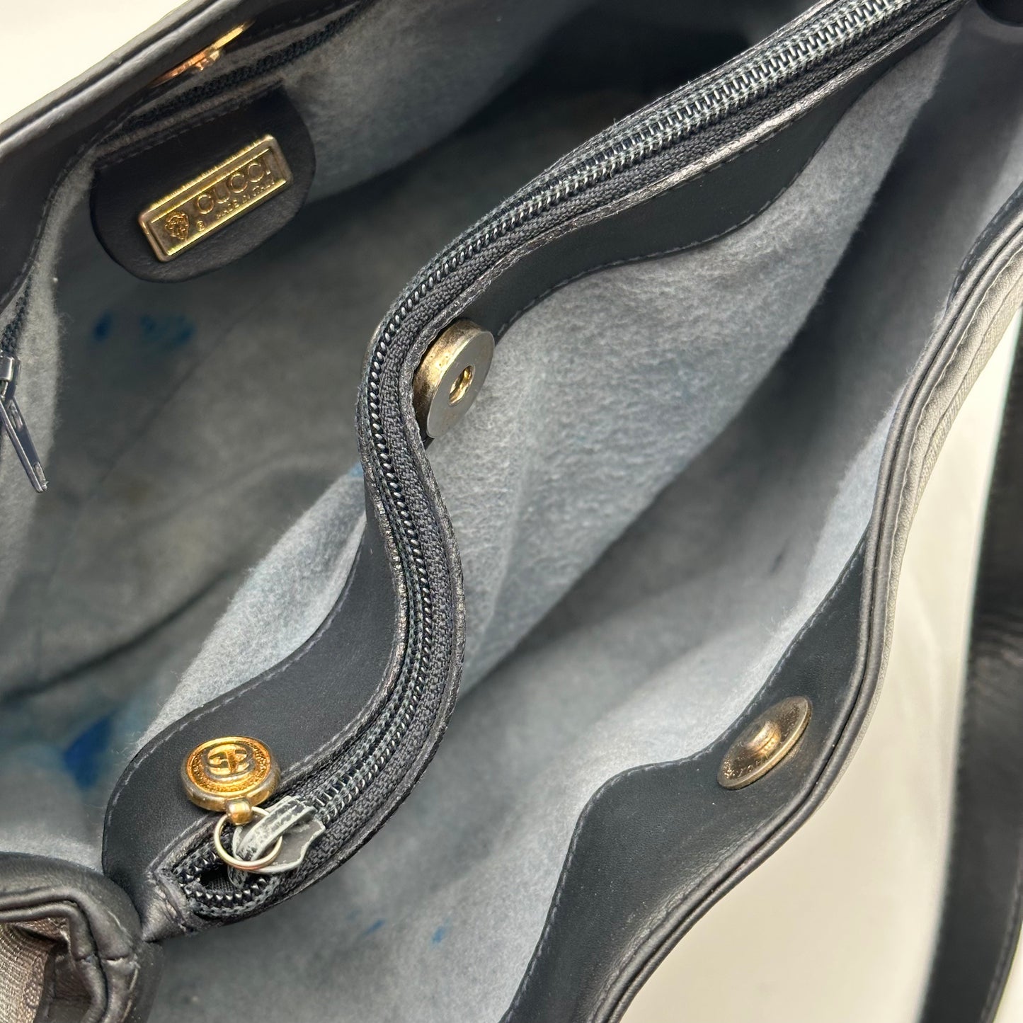 Authentic GUCCI Supreme Vintage GG Bucket Crossbody