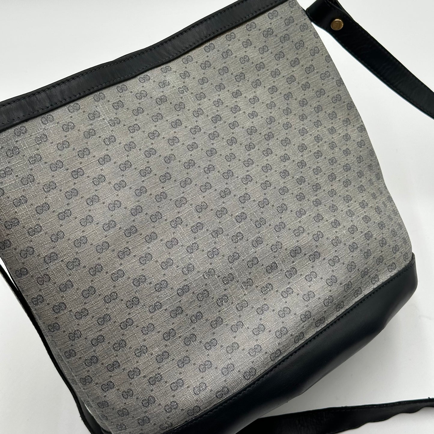 Authentic GUCCI Supreme Vintage GG Bucket Crossbody