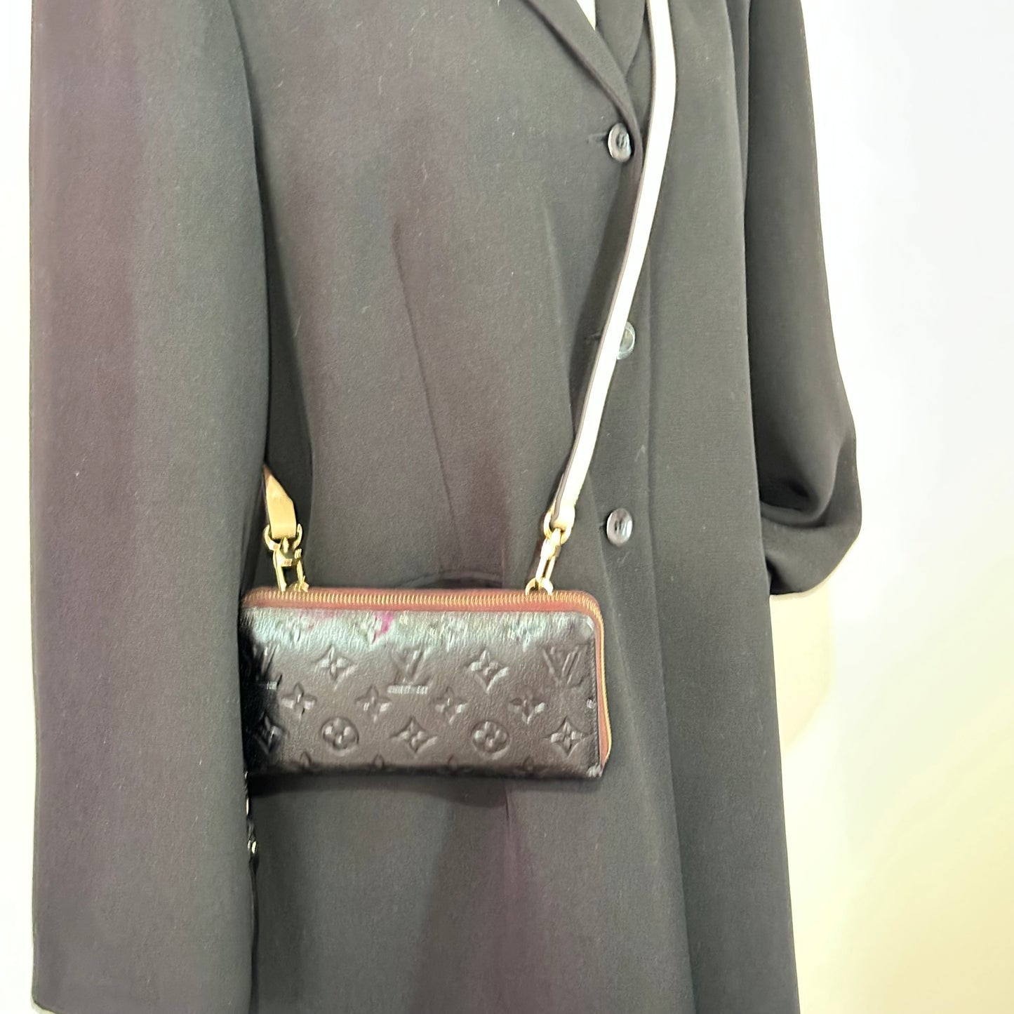 Authentic Louis Vuitton 2014 Black Empreinte Monogram Full Zipper Wallet Crossbody