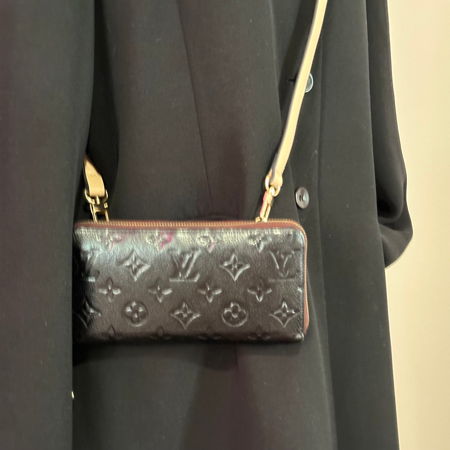 Authentic Louis Vuitton 2014 Black Empreinte Monogram Full Zipper Wallet Crossbody