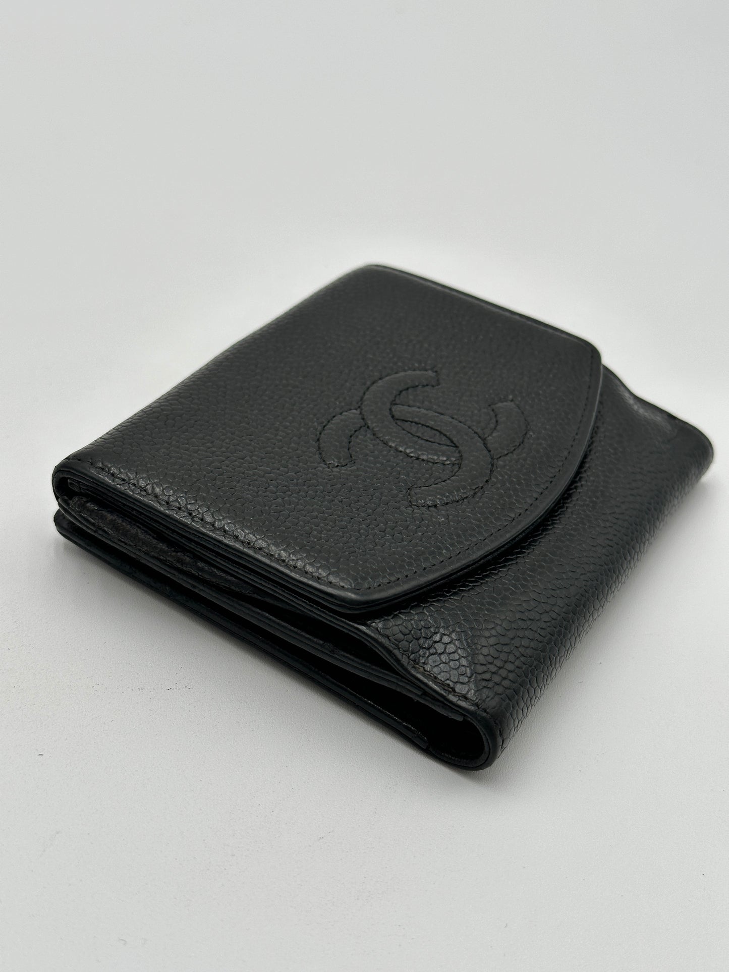 Authentic CHANEL CC Caviar Bifold Compact wallet