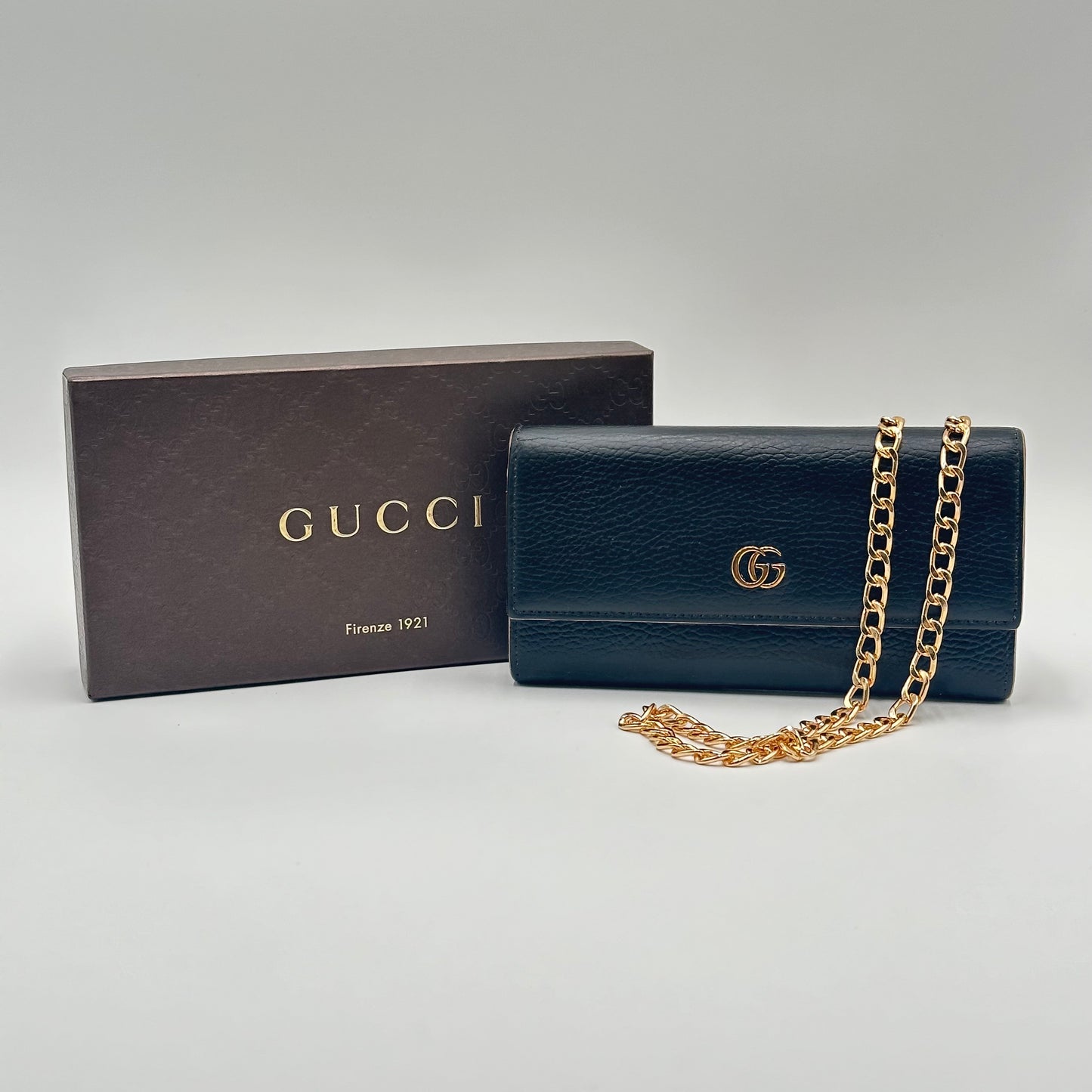 Authentic GUCCI 𝑮𝑮 𝑩𝒍𝒂𝒄𝒌 𝑴𝒂𝒓𝒎𝒐𝒏𝒕 𝑪𝒐𝒏𝒕𝒊𝒏𝒆𝒏𝒕𝒂𝒍 𝑾𝒂𝒍𝒍𝒆𝒕