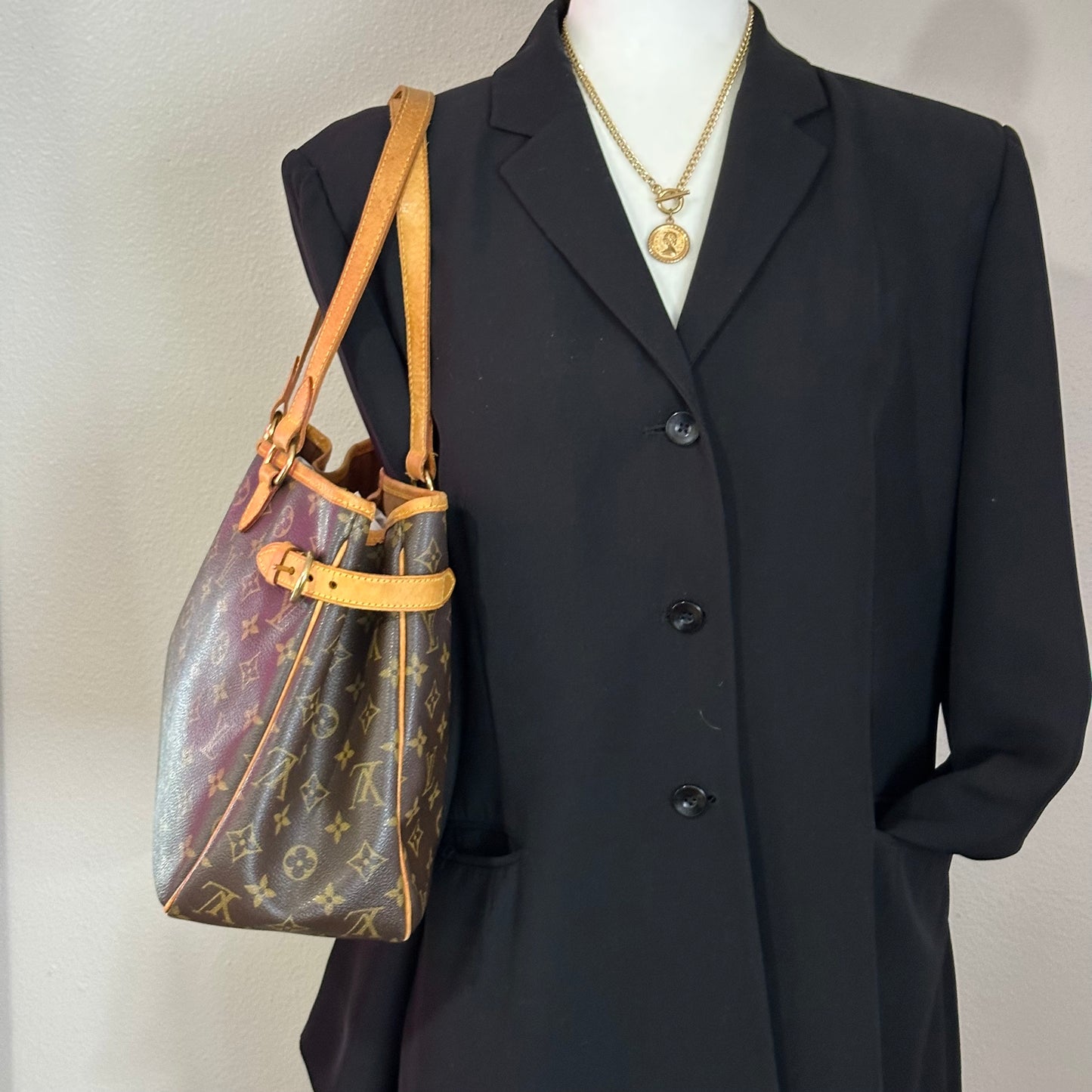 Authentic 2005 Louis Vuitton Monogram Batignolles Horizontal Tote