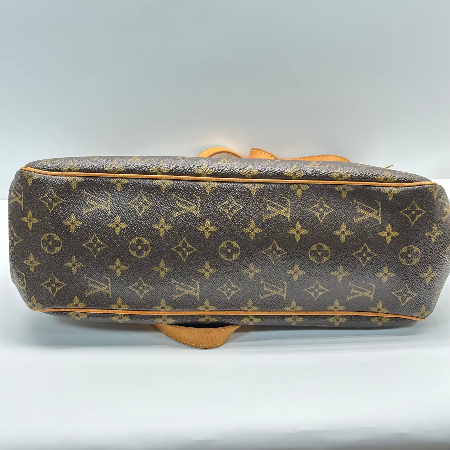 Authentic 2005 Louis Vuitton Monogram Batignolles Horizontal Tote