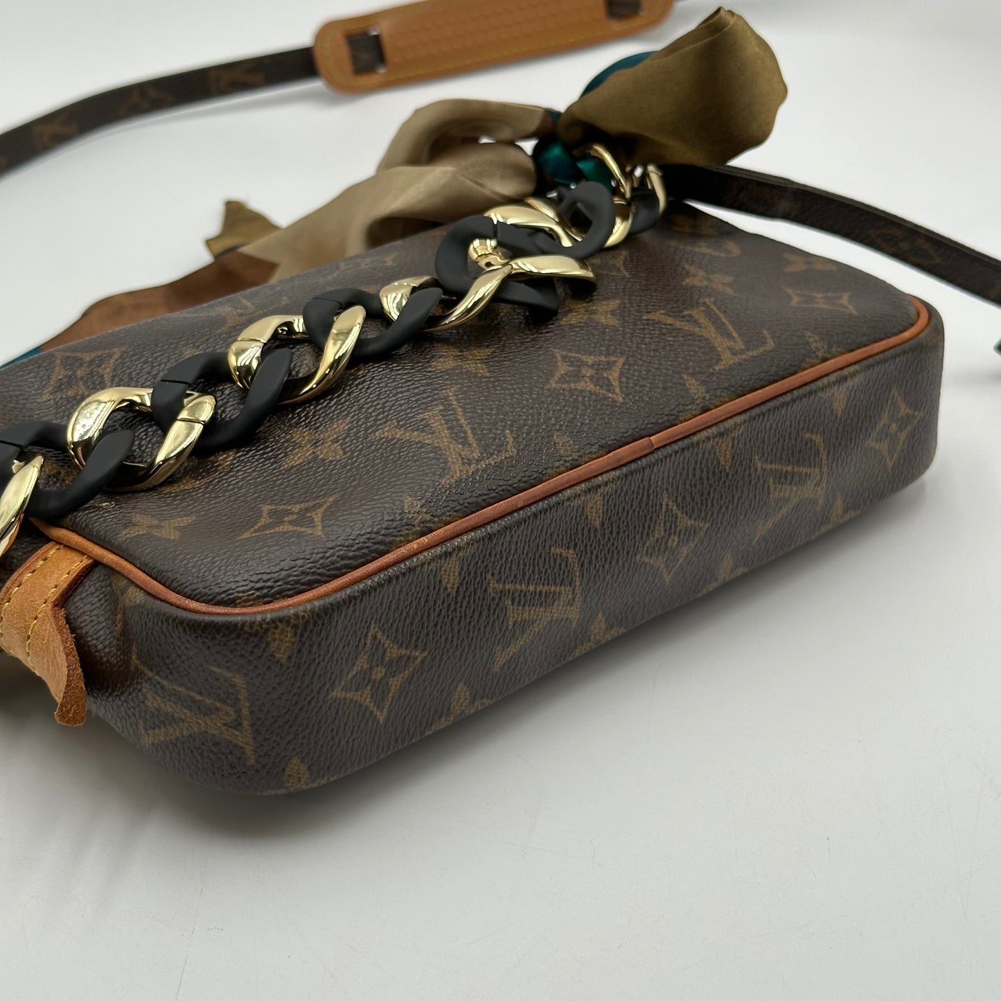 Authentic Louis Vuitton 2003 Monogram Marley Crossbody