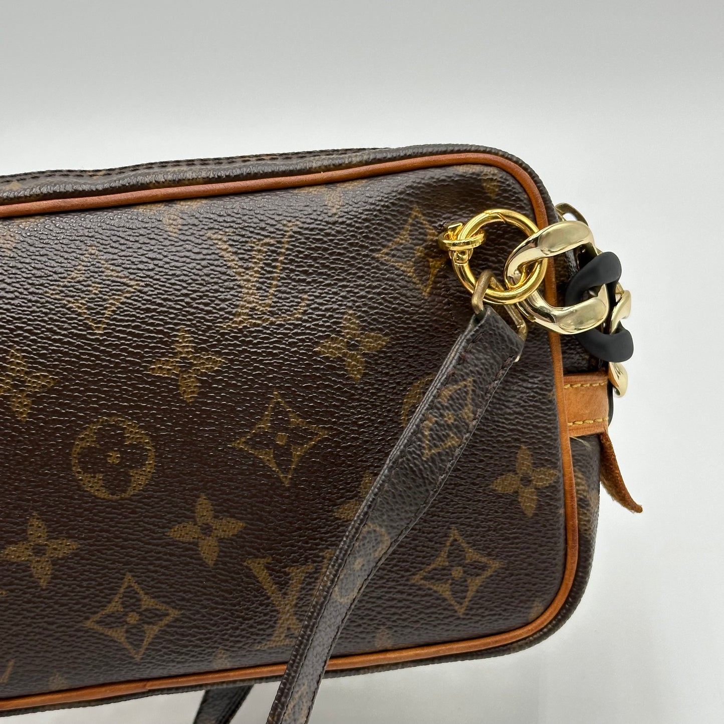 Authentic Louis Vuitton 2003 Monogram Marley Crossbody