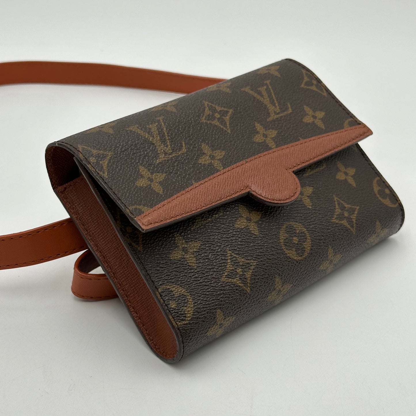 Authentic Louis Vuitton 1993 Monogram Arsch Belt Bag