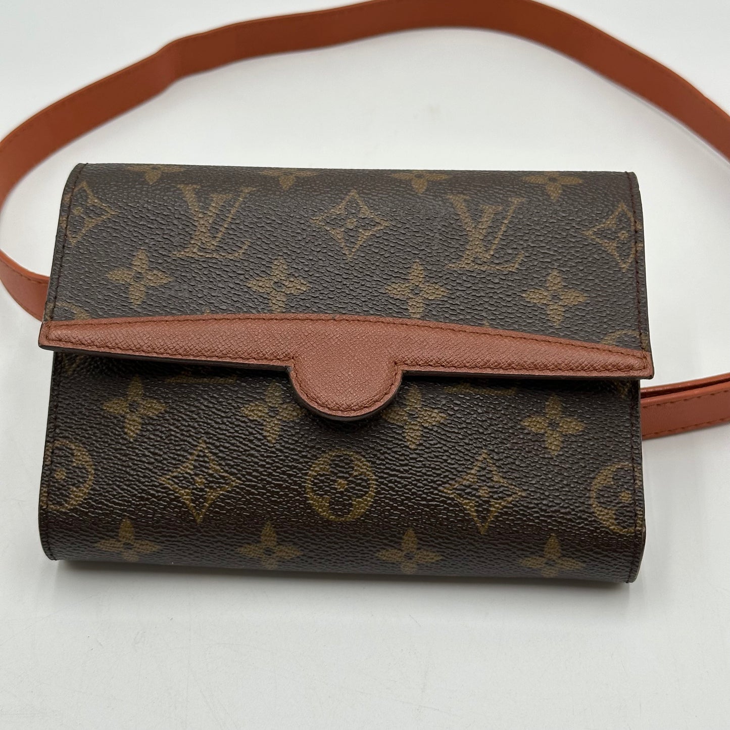 Authentic Louis Vuitton 1993 Monogram Arsch Belt Bag