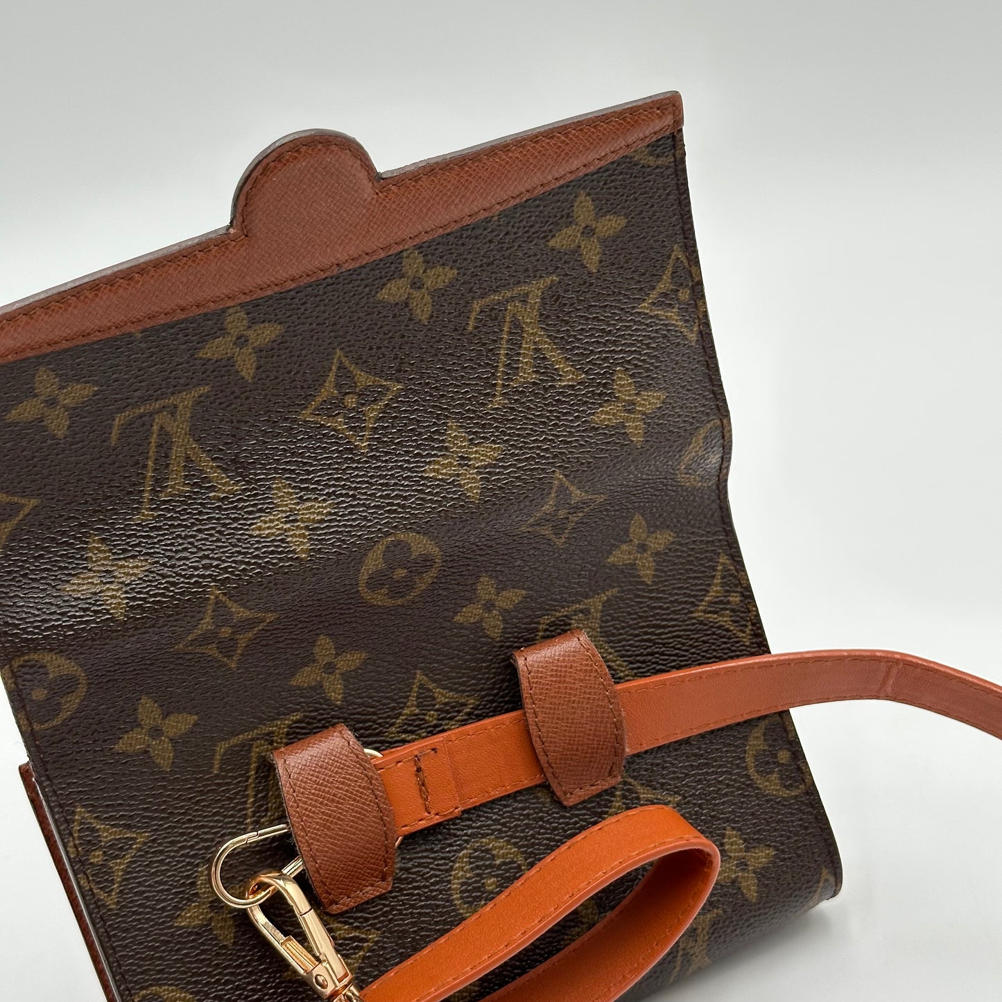 Authentic Louis Vuitton 1993 Monogram Arsch Belt Bag