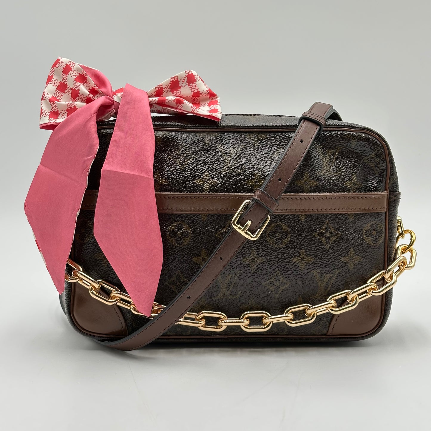 Authentic Louis Vuitton 1990 Monogram Trocadero Crossbody