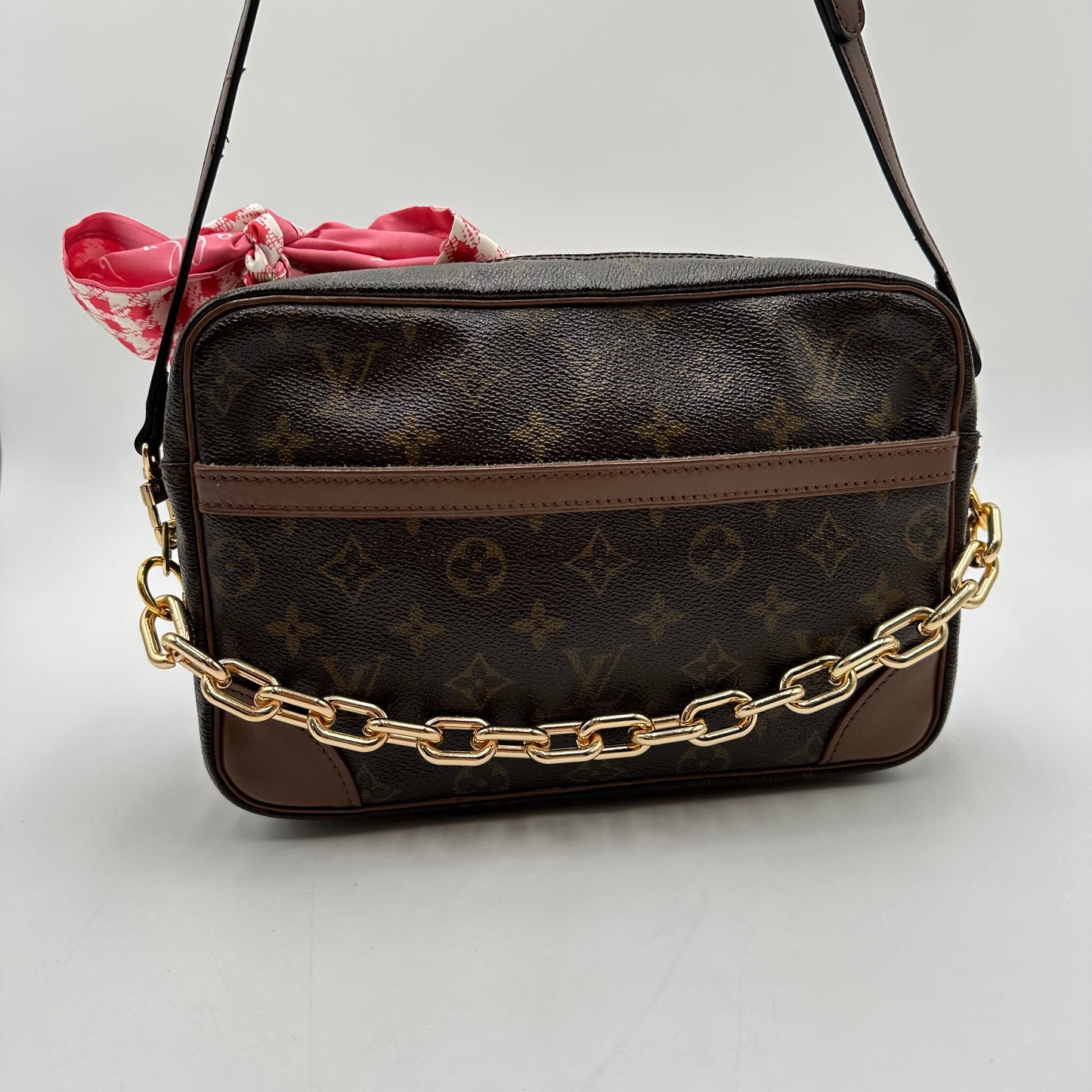 Authentic Louis Vuitton 1990 Monogram Trocadero Crossbody