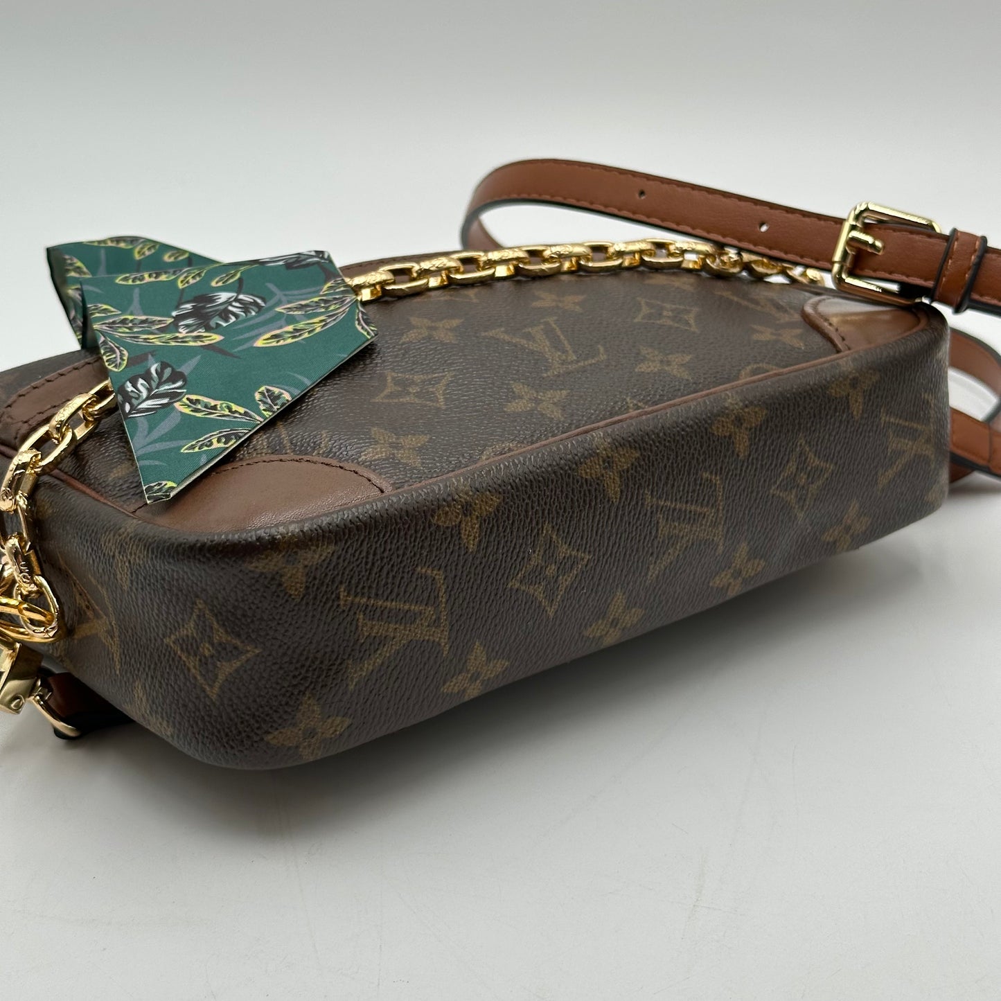 Authentic Louis Vuitton 1991 Monogram Trocadero 23 Crossbody