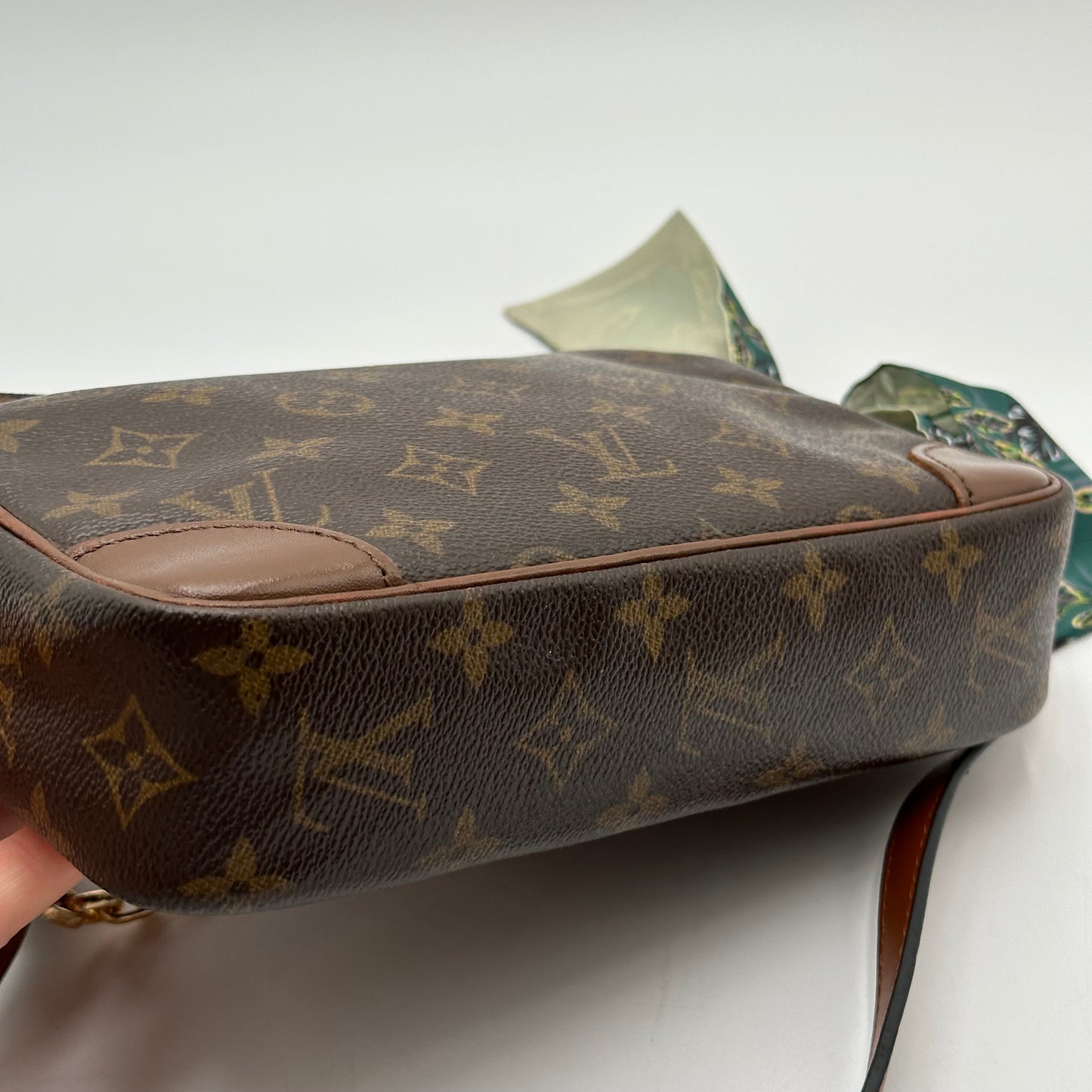 Authentic Louis Vuitton 1991 Monogram Trocadero 23 Crossbody