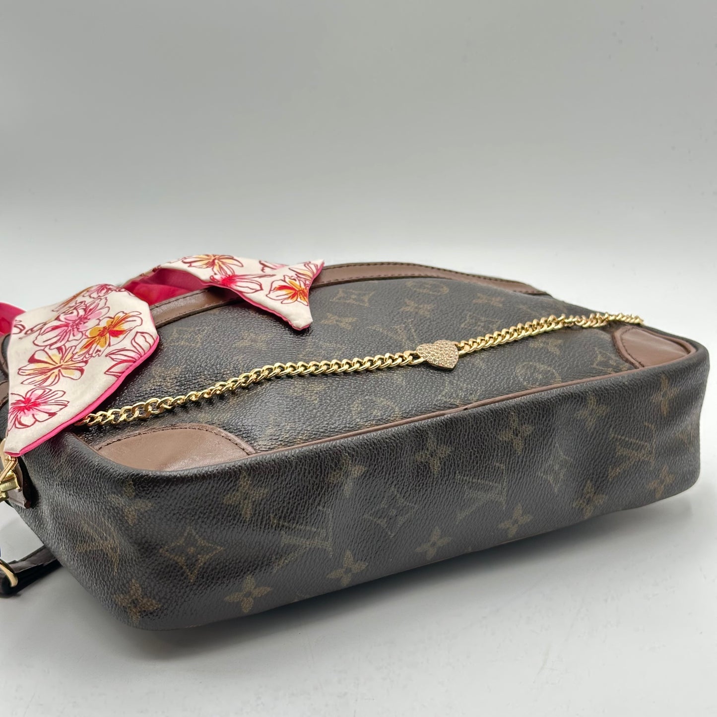 Authentic Louis Vuitton 1988 Monogram Compiegne 28 Pouch Crossbody