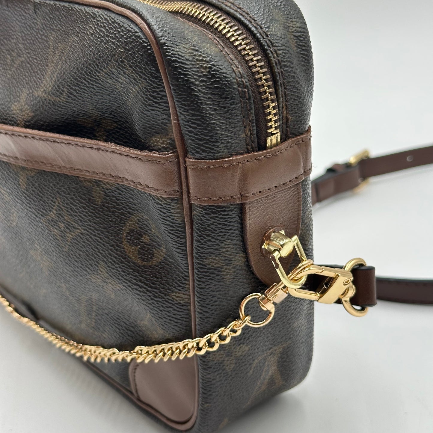 Authentic Louis Vuitton 1988 Monogram Compiegne 28 Pouch Crossbody