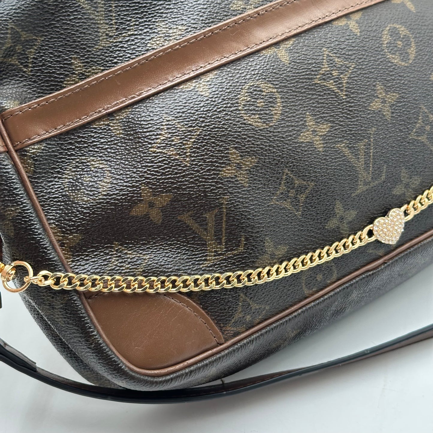 Authentic Louis Vuitton 1988 Monogram Compiegne 28 Pouch Crossbody