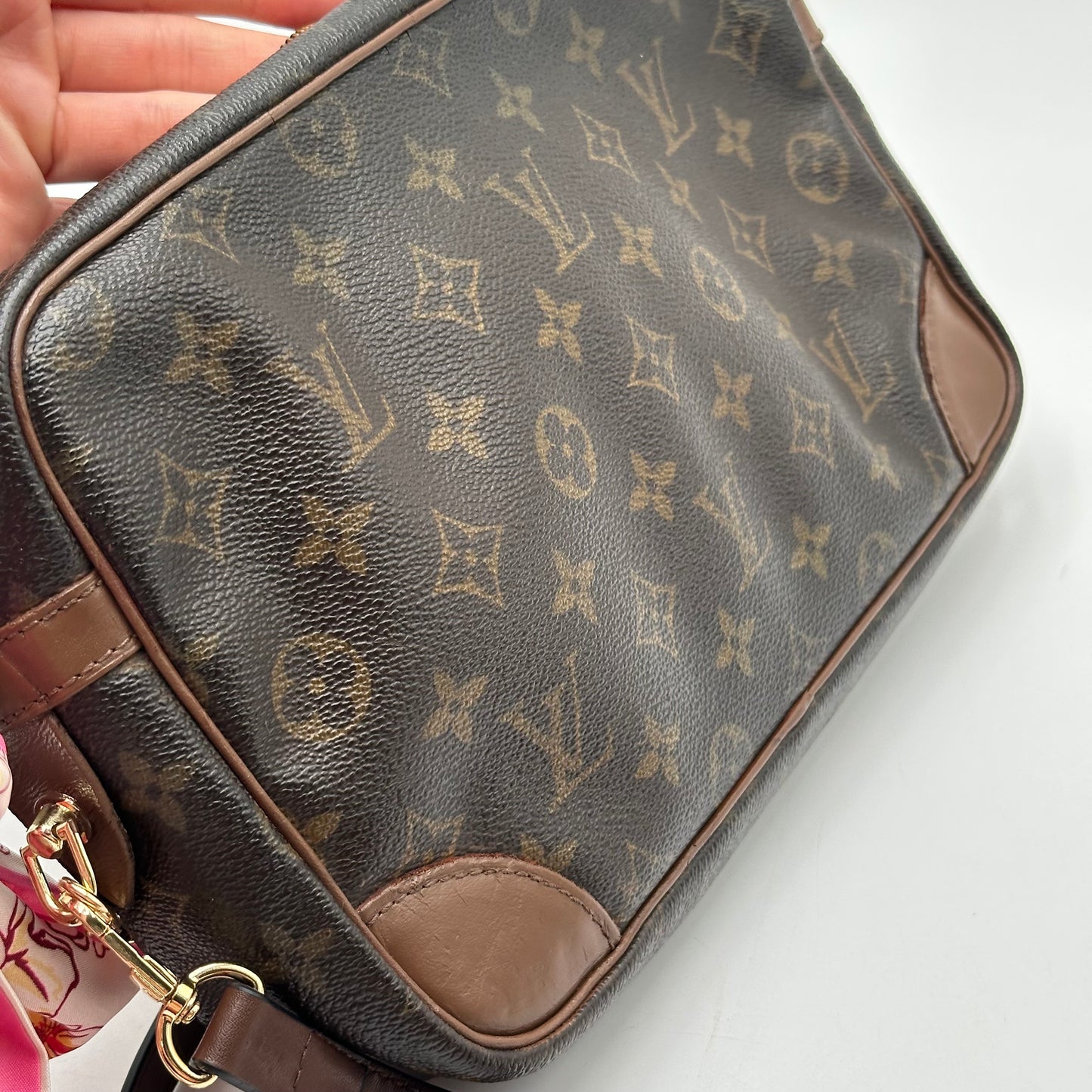 Authentic Louis Vuitton 1988 Monogram Compiegne 28 Pouch Crossbody