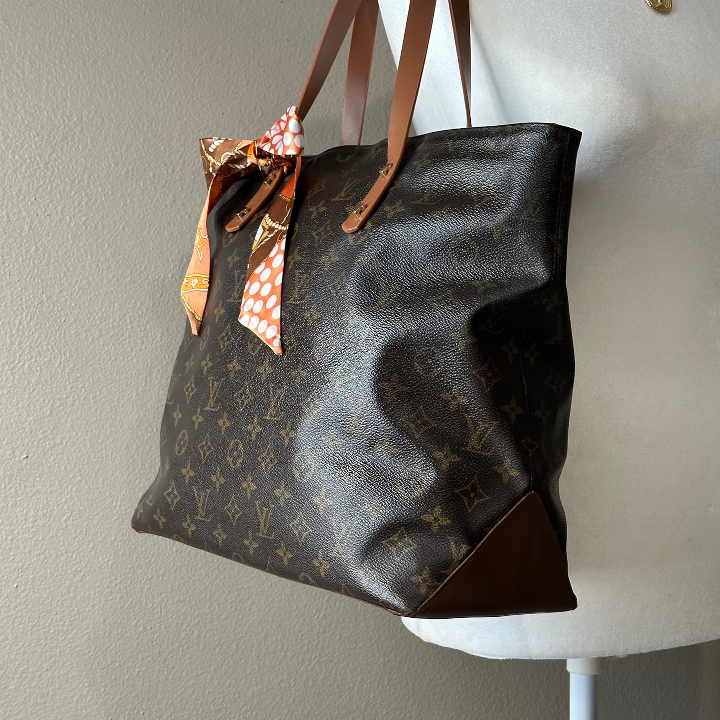 Authentic Louis Vuitton 2000 Monogram Cabas Mezzo Tote