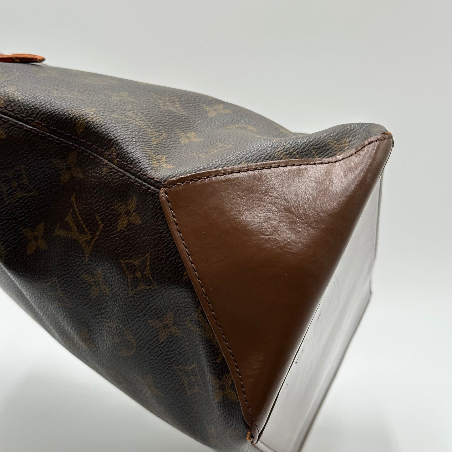 Authentic Louis Vuitton 2000 Monogram Cabas Mezzo Tote