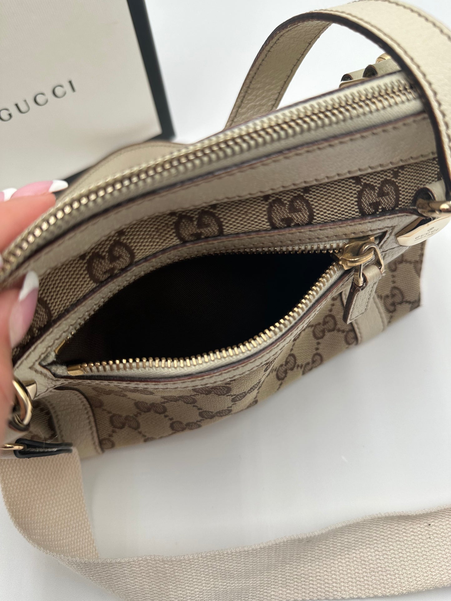 Authentic GUCCI Charmy Canvas GG Tote