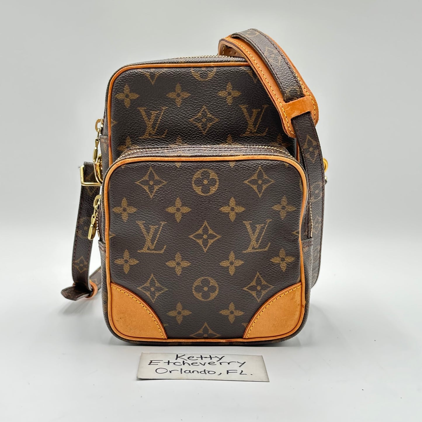 Authentic Louis Vuitton 1999 Monogram Amazone MM Crossbody
