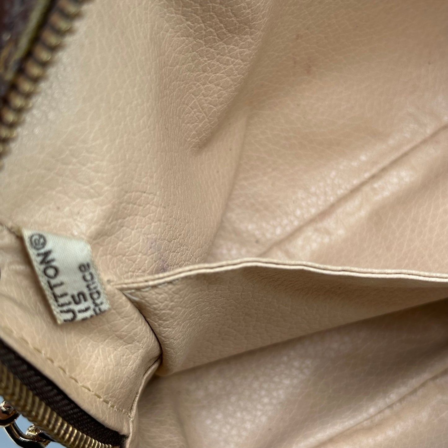 Authentic 1988 Louis Vuitton Monogram Trousse 23 Crossbody