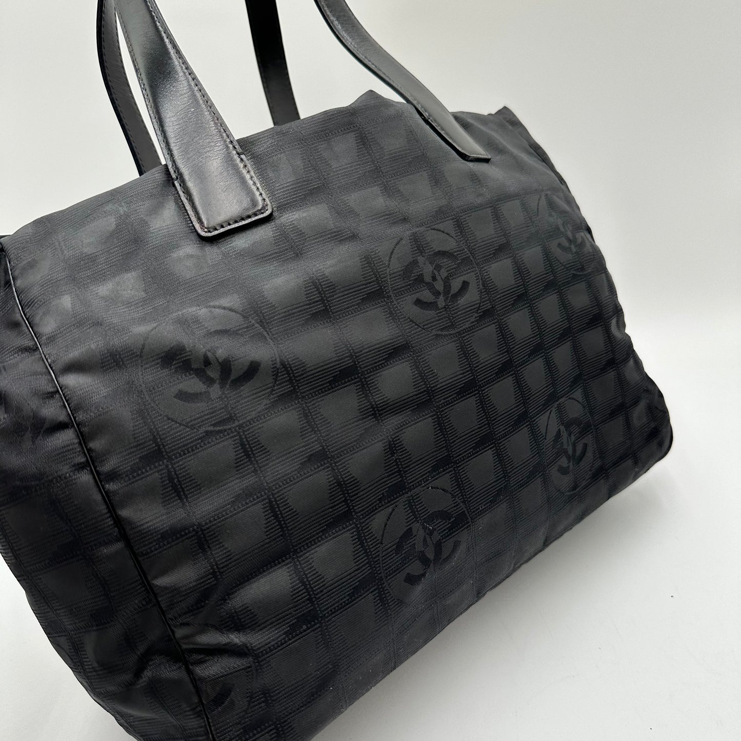 Authentic CHANEL Black Medium Travel Line Tote
