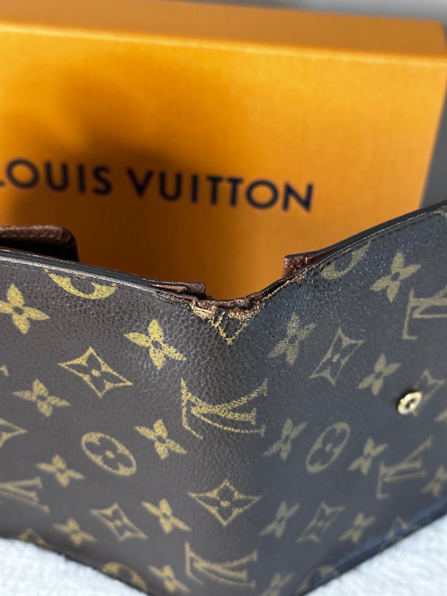 Authentic Louis Vuitton Monogram Porte Bilets Wallet w/ Crossbody Kit