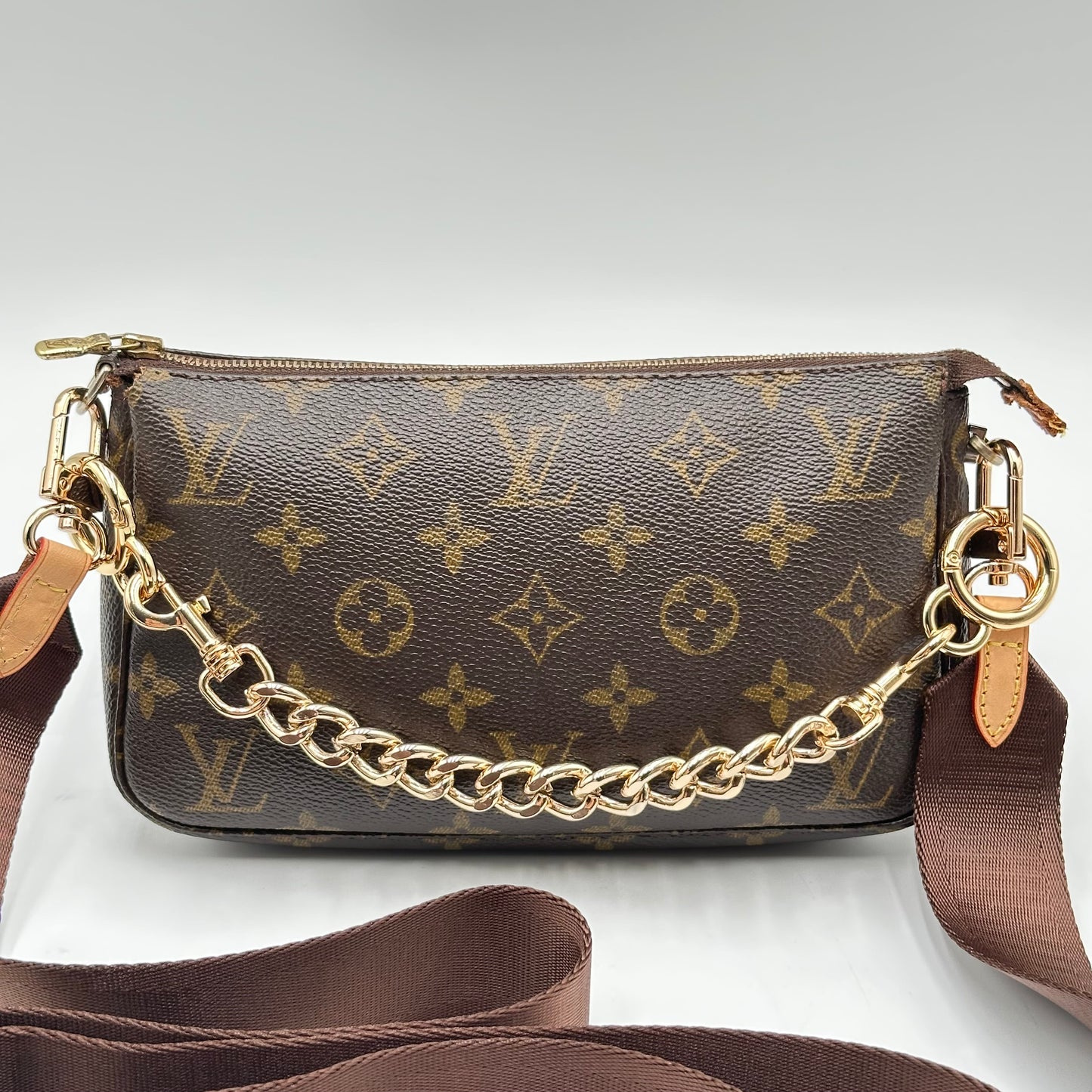 Authentic Louis Vuitton 2002 Monogram Pochette Accessoires Crossbody