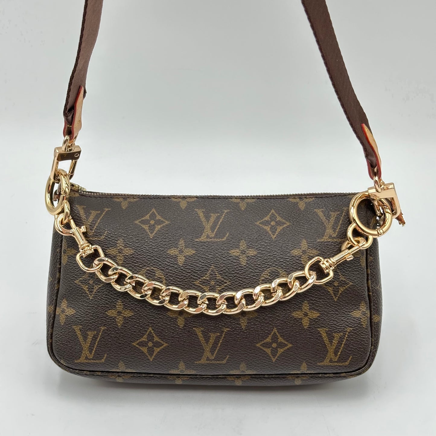 Authentic Louis Vuitton 2002 Monogram Pochette Accessoires Crossbody